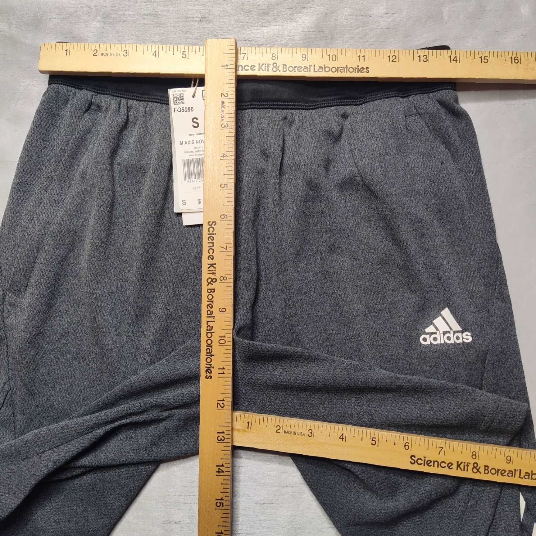 Adidas ADIDAS Men Small Black Melange Axis 20 Knit Textured Training Shorts NEW Size US 29 - 5 Thumbnail