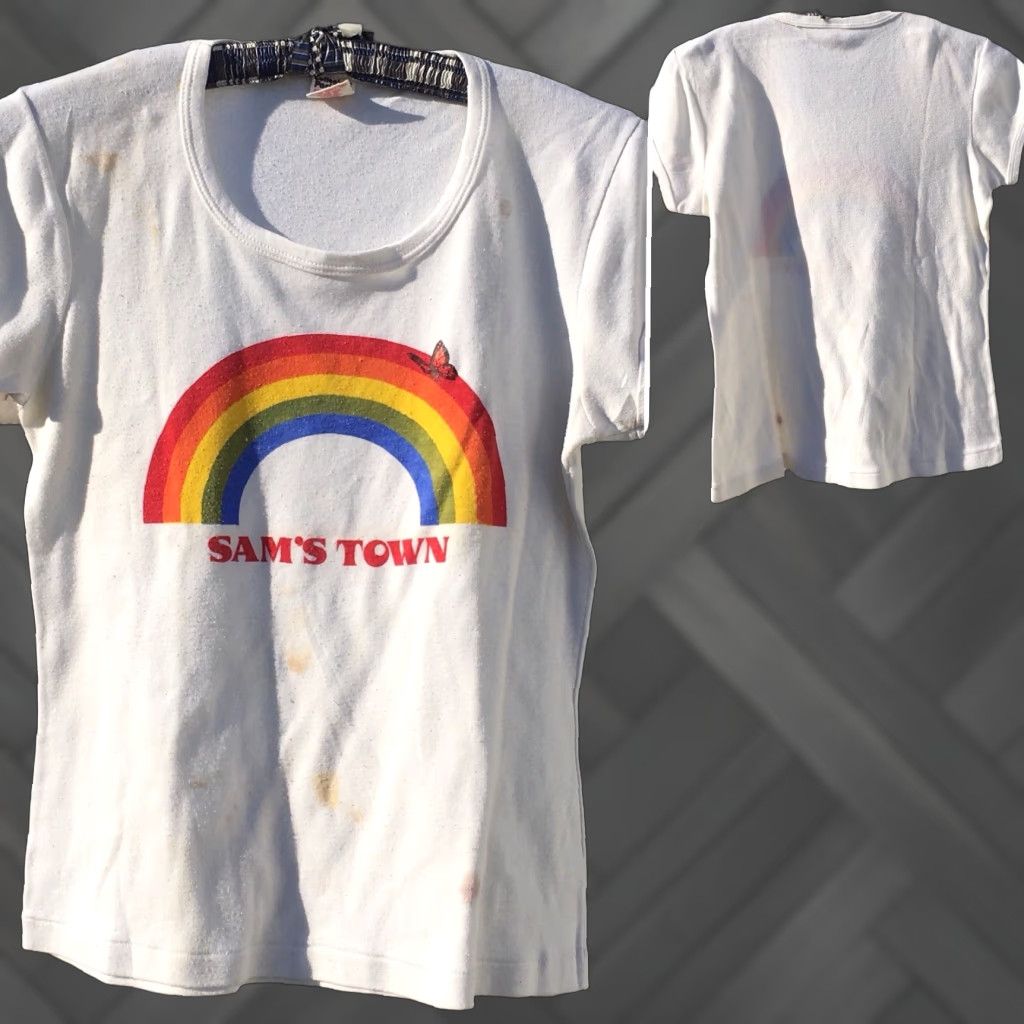 Rainbow VINTAGE SAMS TOWN Rainbow Butterfly T Shirt 70s 80s Misses Large Worn Stained Shirt Mens Women Girls Boys Size L / US 10 / IT 46 - 1 Thumbnail