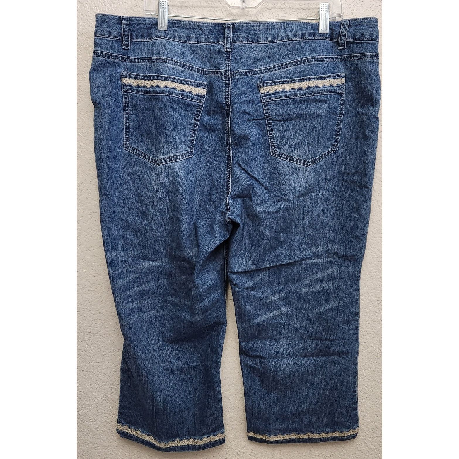 Other Passports Blue Lace Trim Cropped Jeans 18 Straight Leg Size 40" / US 18 - 3 Thumbnail