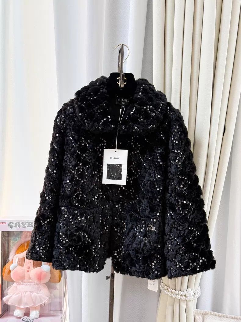 Chanel Chanel Black sequin double C full-print logo doll collar l Size XS / US 0-2 / IT 36-38 - 1 Thumbnail