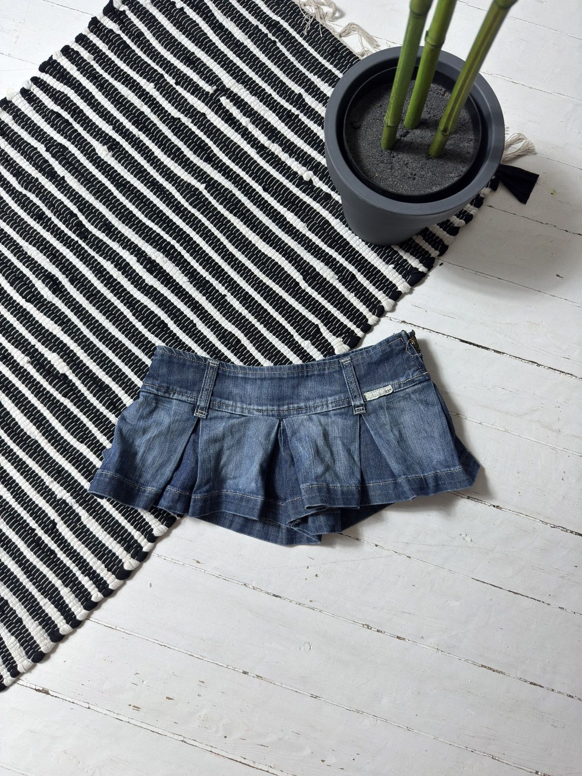 Other VINTAGE PLEATED 2000s MINI SHORTS / SKIRT Size 27" / US 4 / IT 40 - 2 Thumbnail