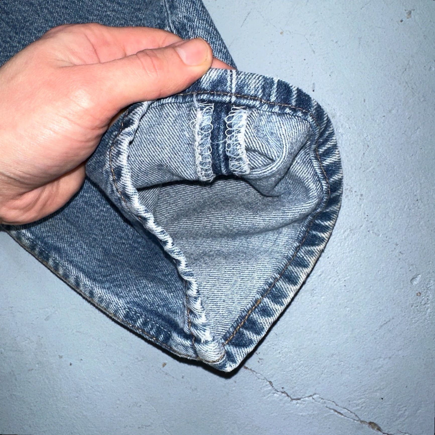 Levi's VINTAGE Levi's 501 Jeans 34x36 Blue Light Wash 90s Straight Male Mens Levi'S 501 Series 501 Model 501 Size US 34 / EU 50 - 4 Thumbnail