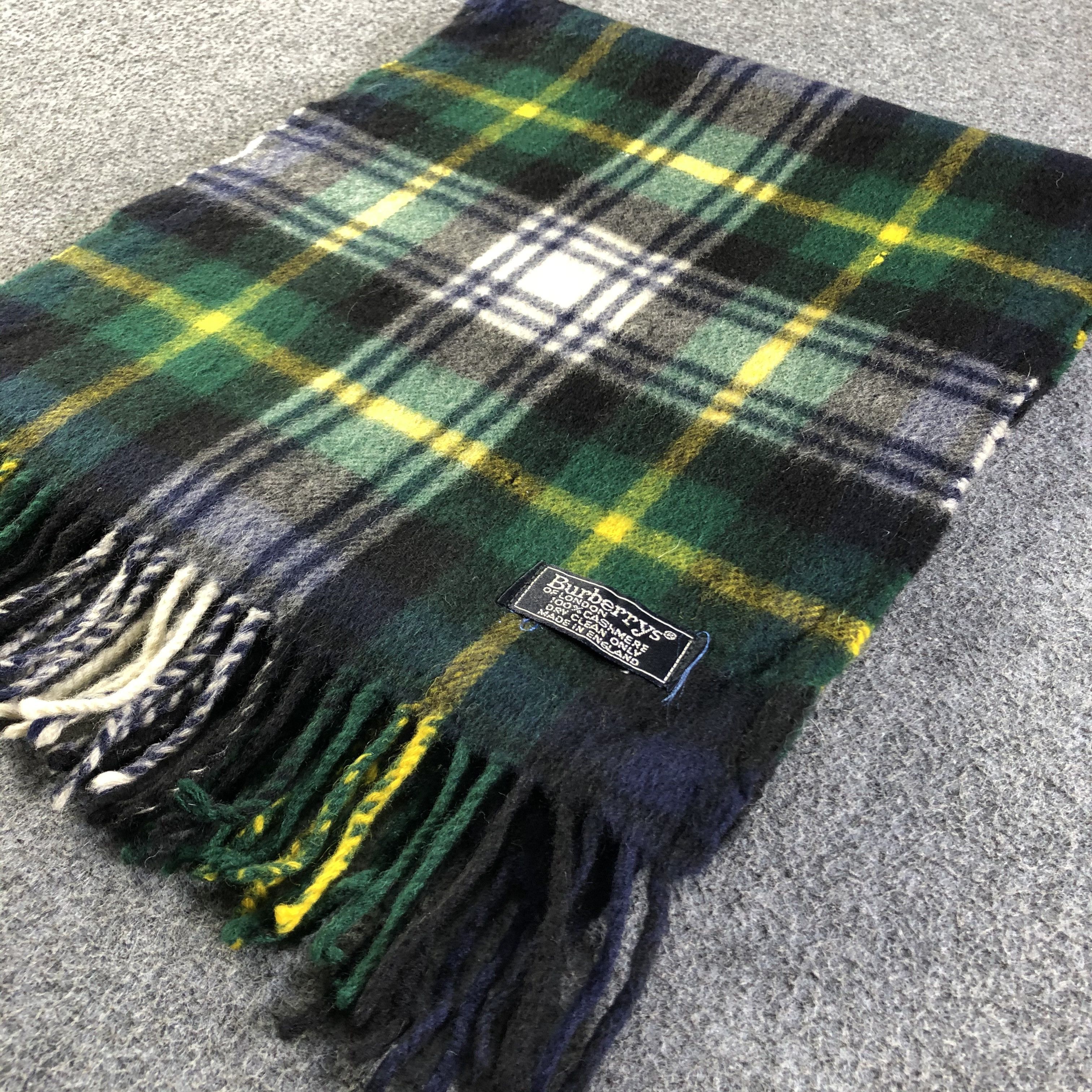 Burberry Burberrys Cashmere Scarf / Muffler / Neckwear P052 Size ONE SIZE - 3 Thumbnail