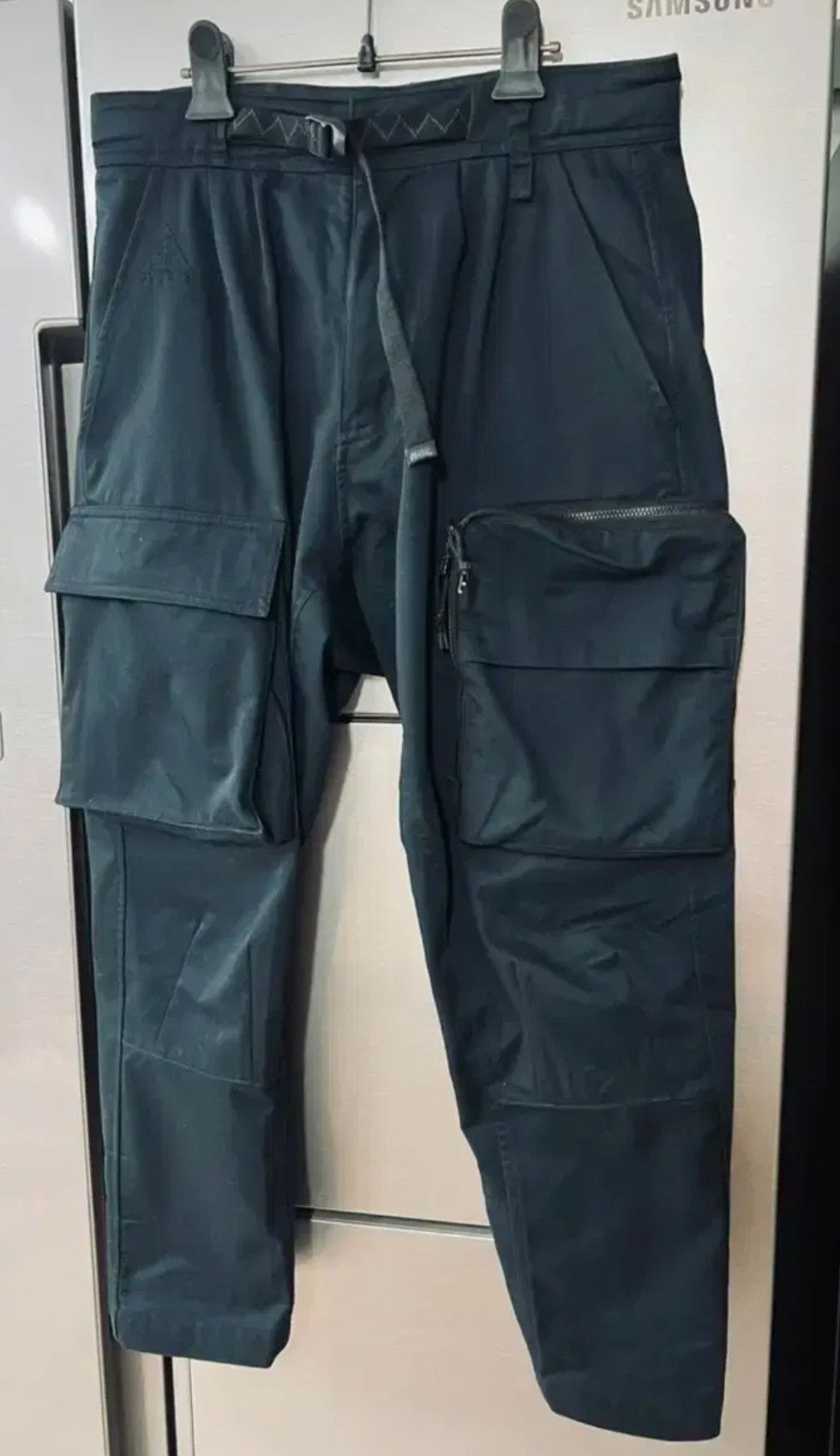 Nike ACG Nike ACG Black Cargo Pants Size US 30 / EU 46 - 1 Thumbnail