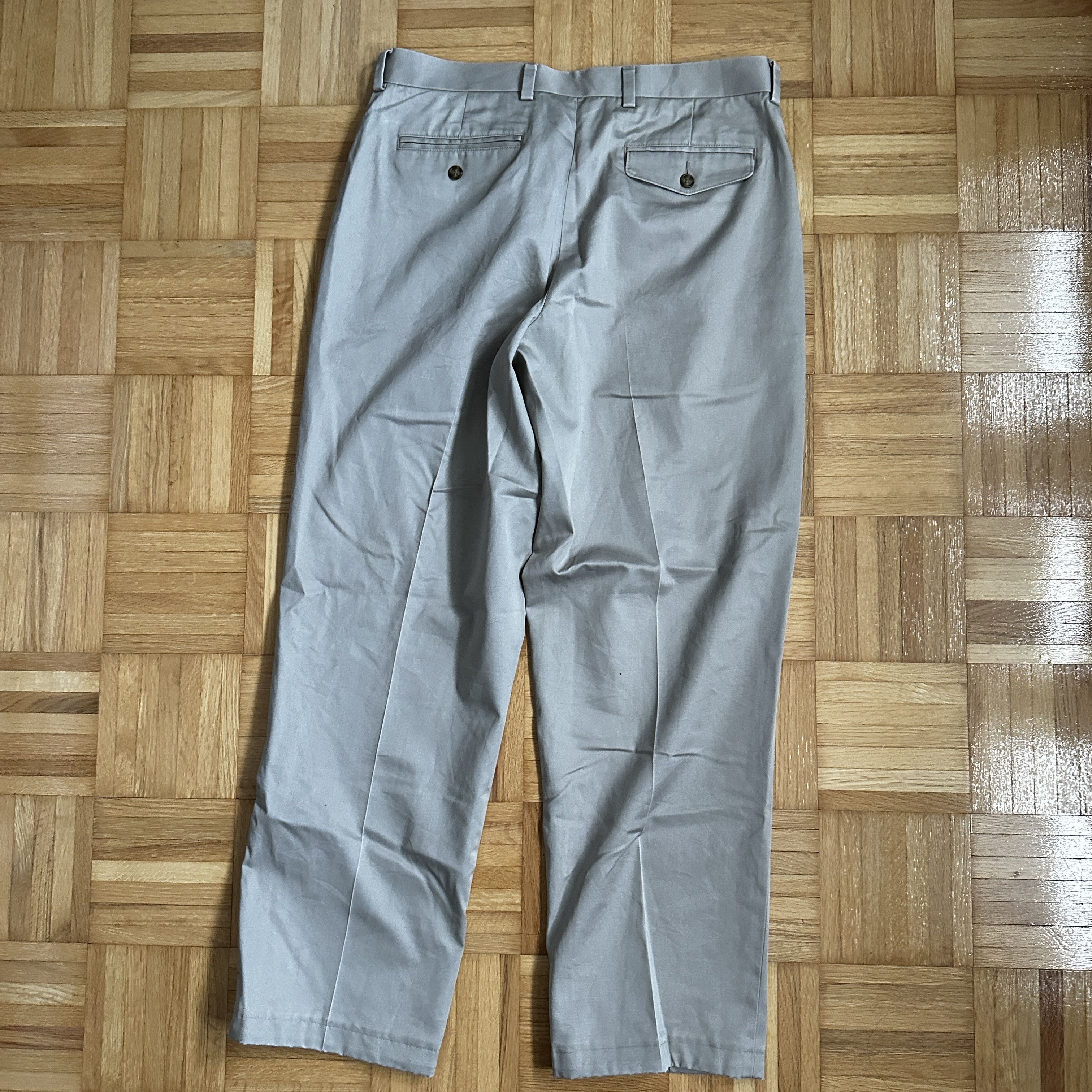 L.L. Bean L.L.Bean Classic Fit Khaki Chino Pants Size US 36 / EU 52 - 2 Thumbnail