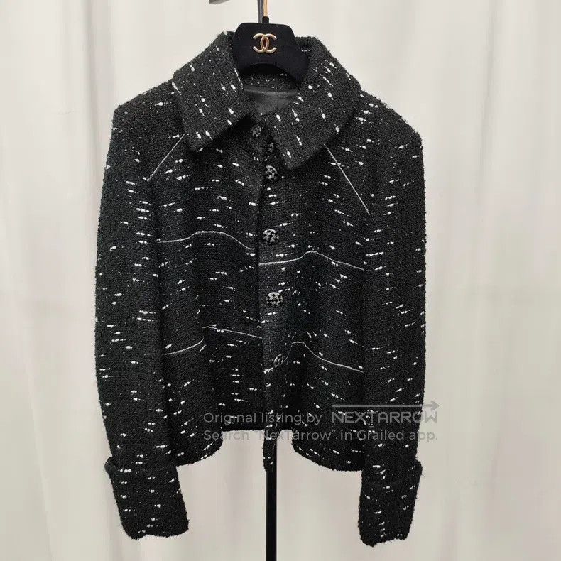 Chanel Black and white colour-blocked tweed coat
