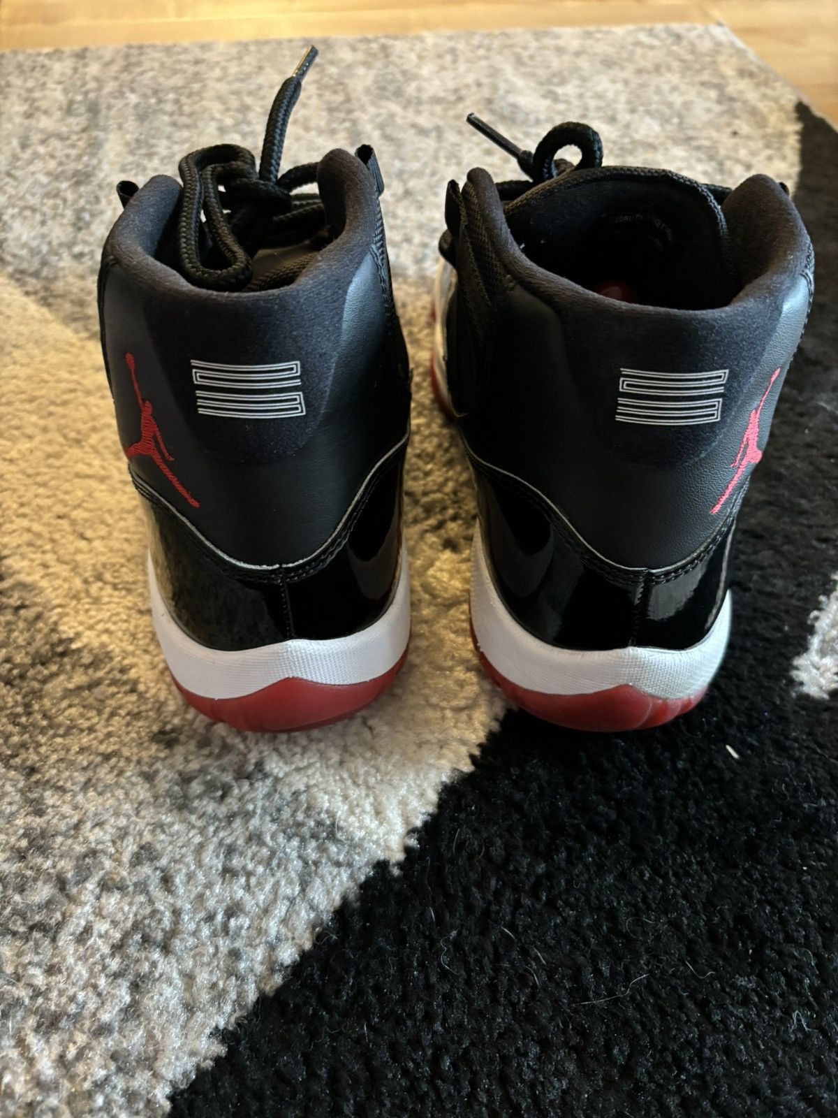 Jordan Brand Air Jordan 11 Breds Size US 9.5 / EU 42-43 - 4 Thumbnail