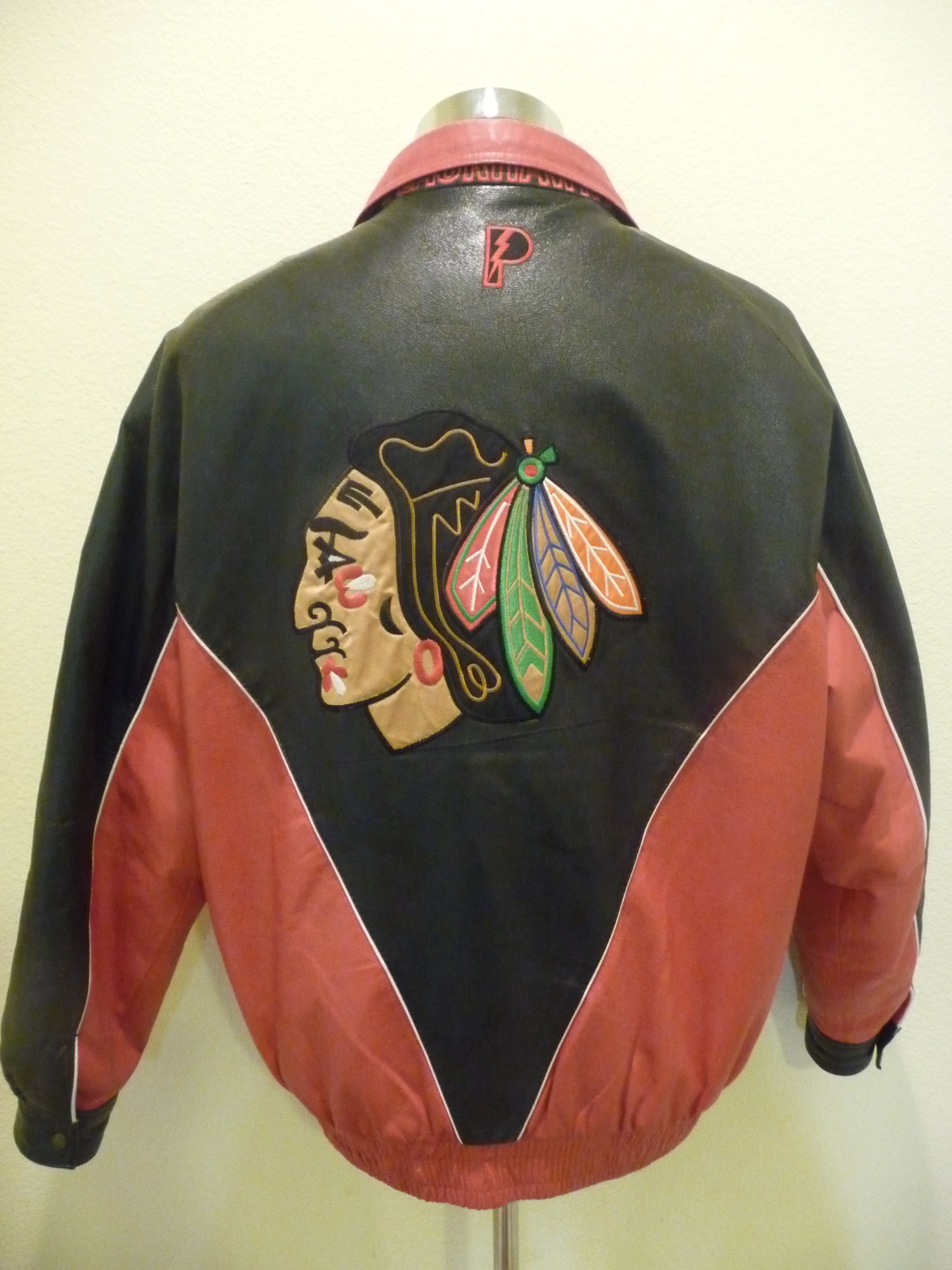 Pro Player Chicago Blackhawks NHL Vintage Leather Jacket Size US M / EU 48-50 / 2 - 1 Thumbnail