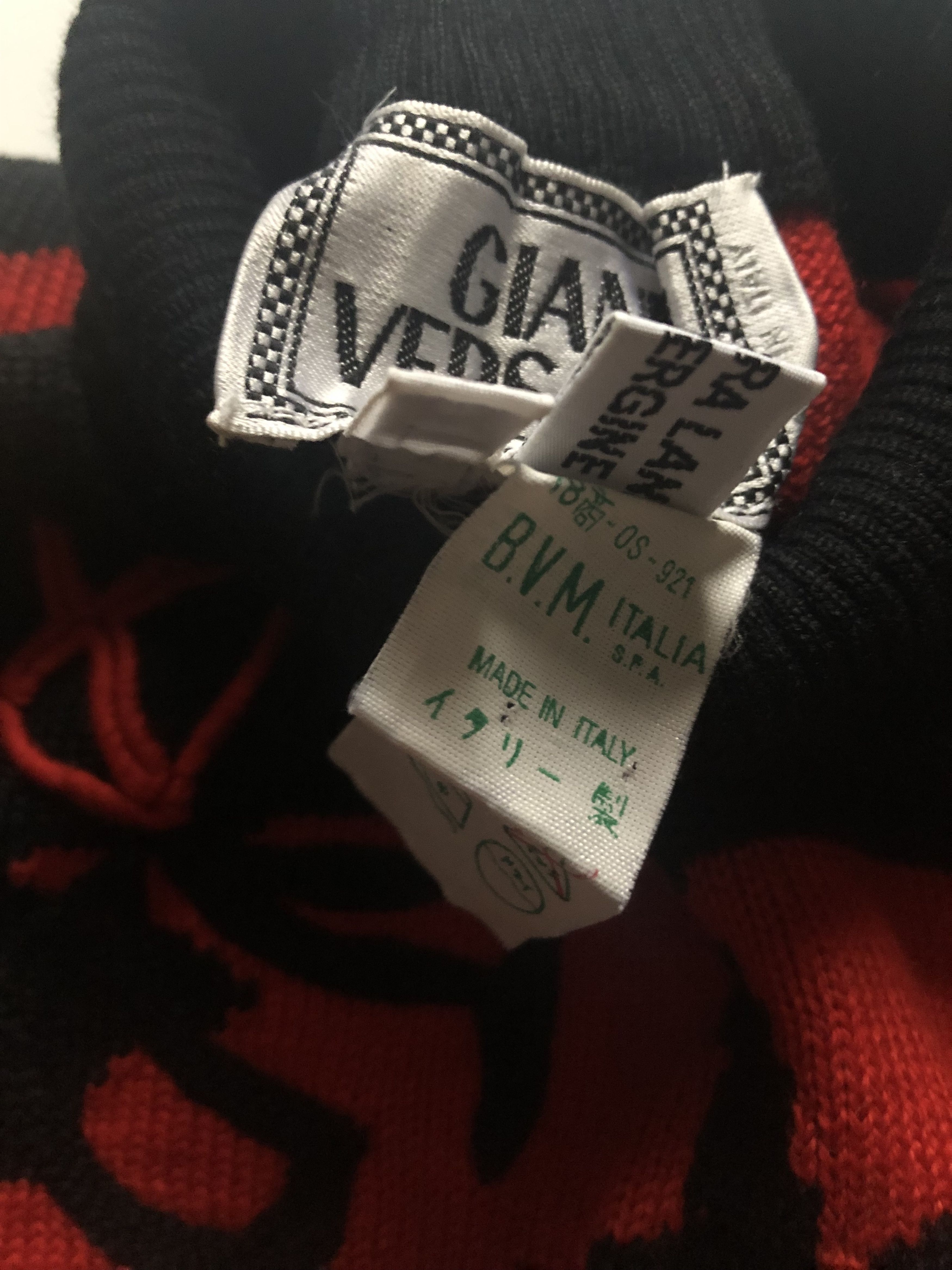 Versace × Vintage Vintage Gianni Versace Knit Vest Size US XXS / EU 40 - 6 Thumbnail
