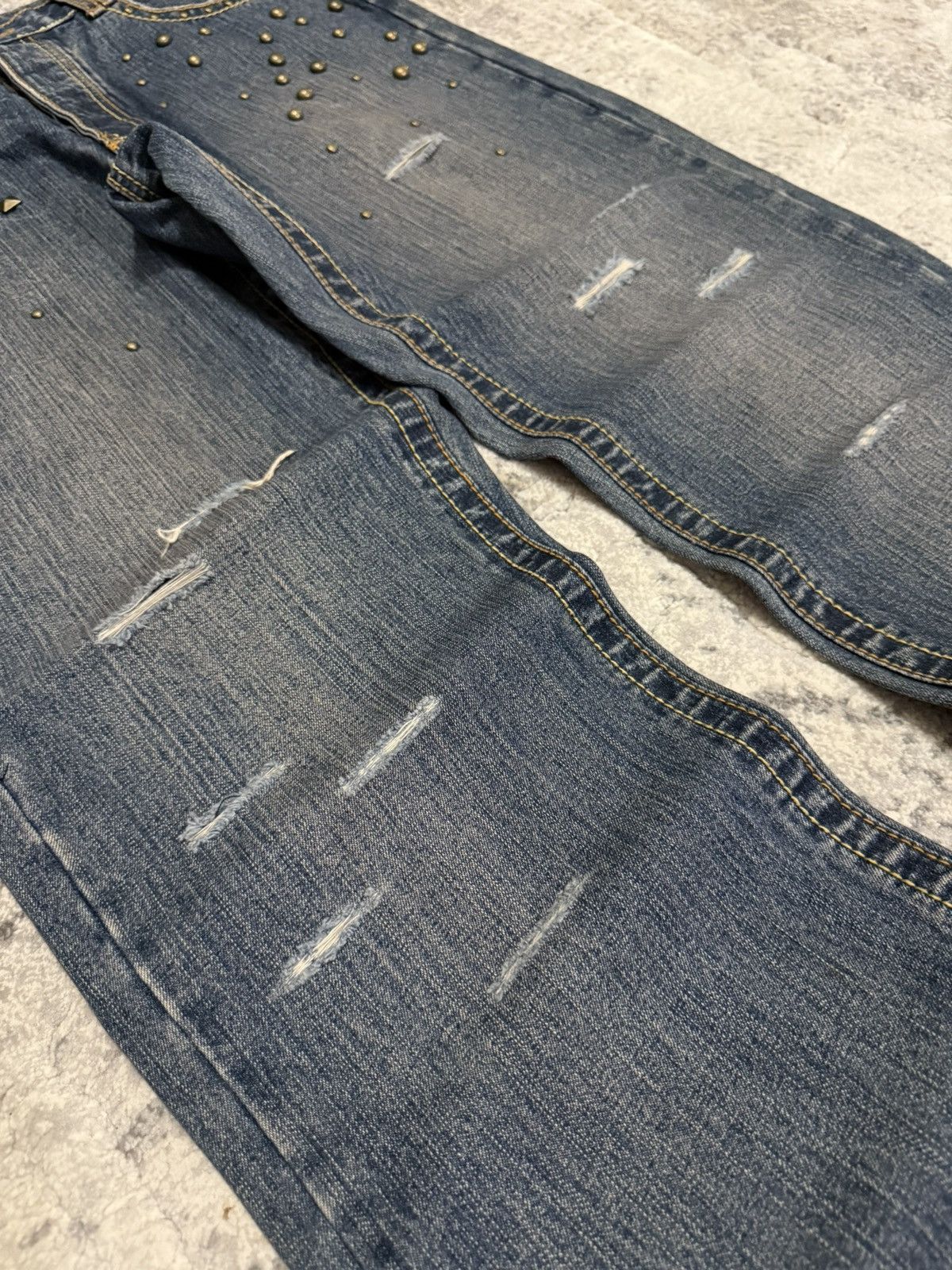 Japanese Brand Amore puro Artisanal Studded Distressed Baggy Jeans Size US 32 / EU 48 - 13 Thumbnail