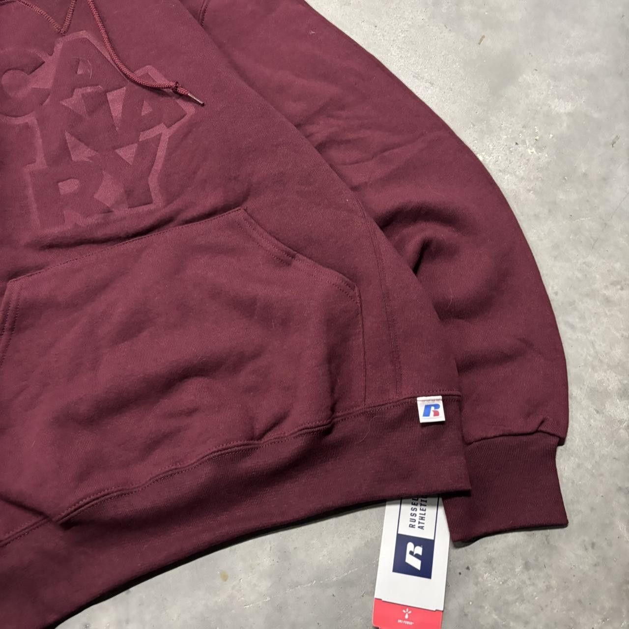 Russell Athletic × Vintage Crazy Vintage Y2K/2000s Maroon Red Russell Essential Hoodie! Size US S / EU 44-46 / 1 - 4 Thumbnail