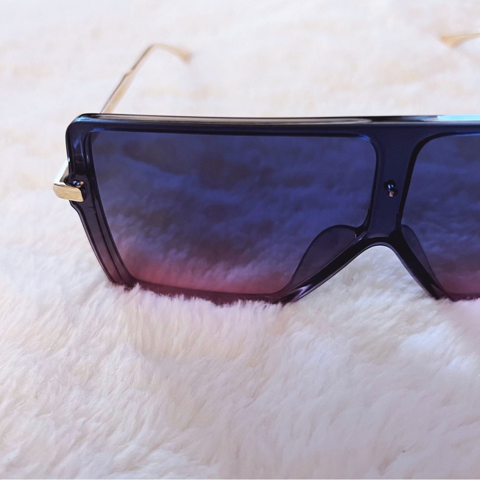 Other Ariel Blue & Pink Rectangle Full Frame Sunglasses Size ONE SIZE - 3 Thumbnail