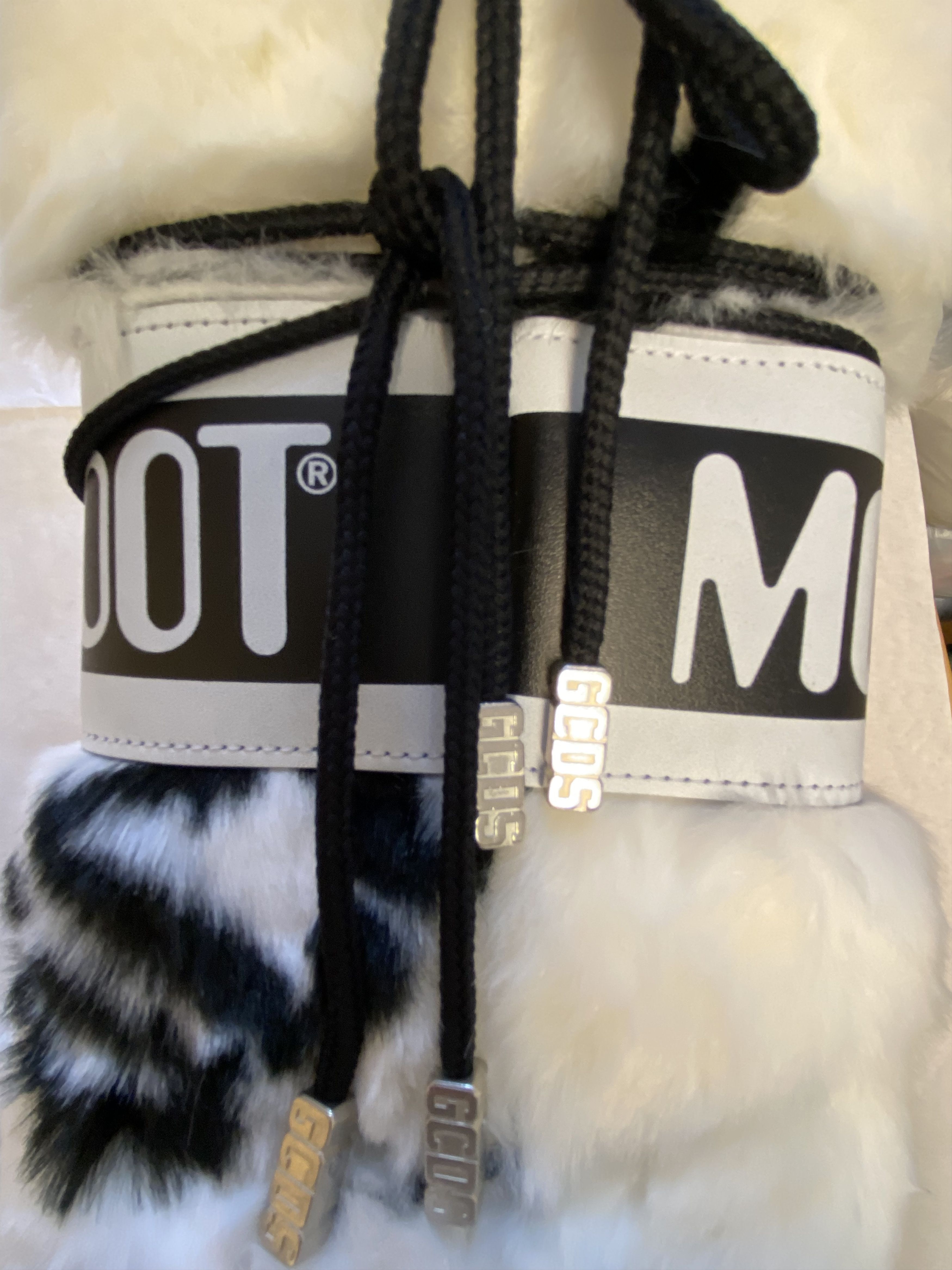 GCDS GCDS Faux-fur Moon Boots Size US 9.5 / EU 42-43 - 8 Thumbnail