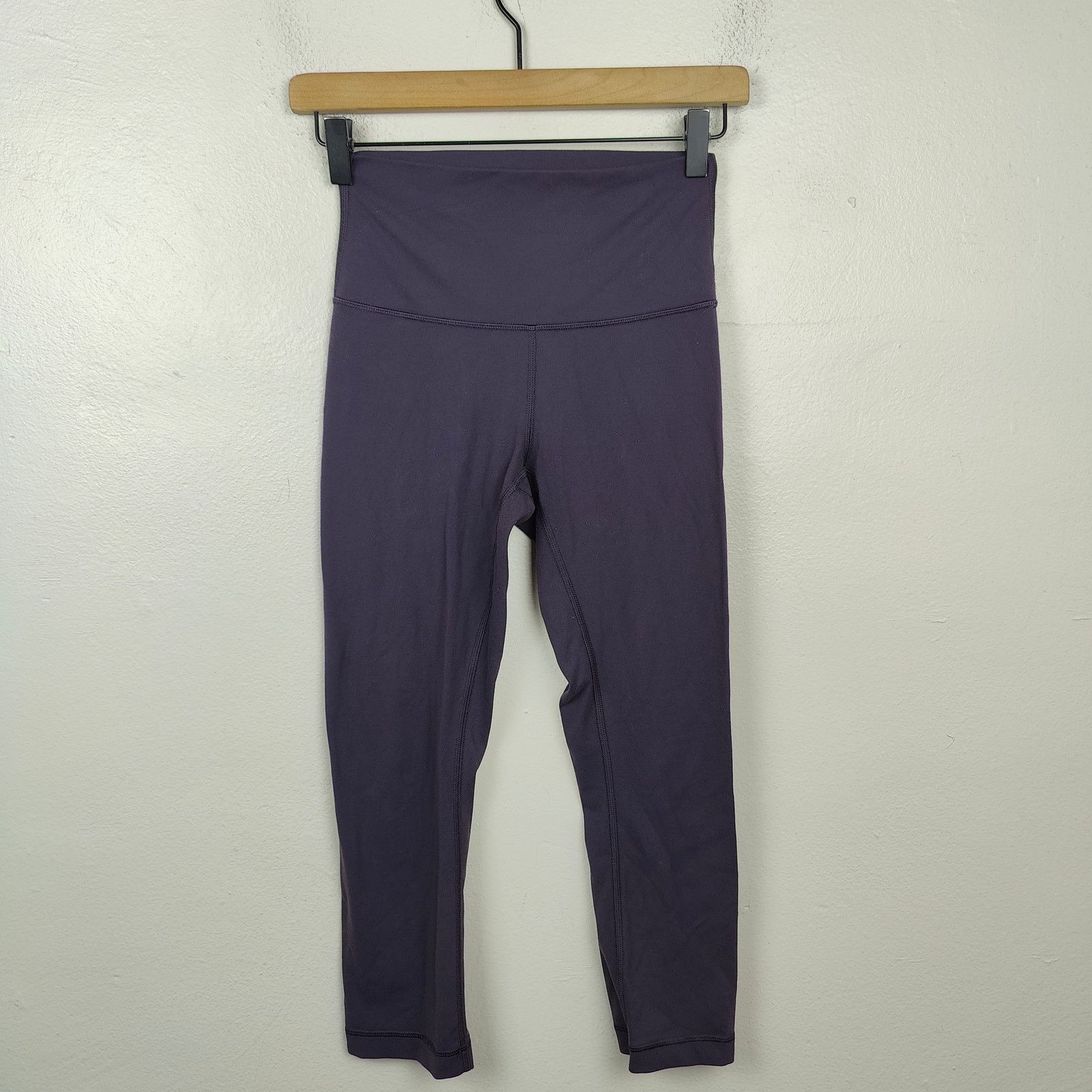 Lululemon Lululemon Wunder Under Crop Hi-Rise Leggings 4 Full-On Luon Size 27" / US 4 / IT 40 - 1 Thumbnail