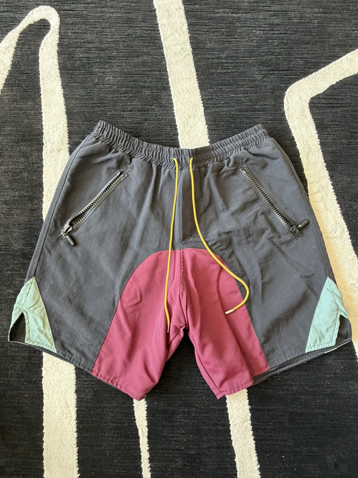 Rhude Rhude Shorts - Size L Size US 34 / EU 50 - 1 Thumbnail