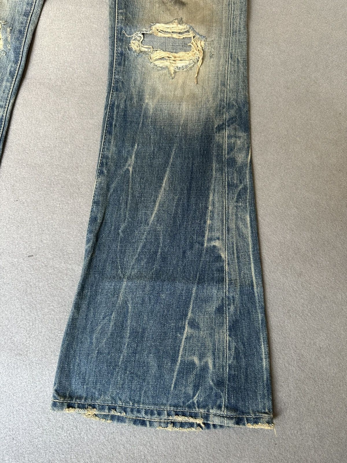Vanquish FLARE Vanquish Japan Distressed Denim Size US 32 / EU 48 - 6 Thumbnail