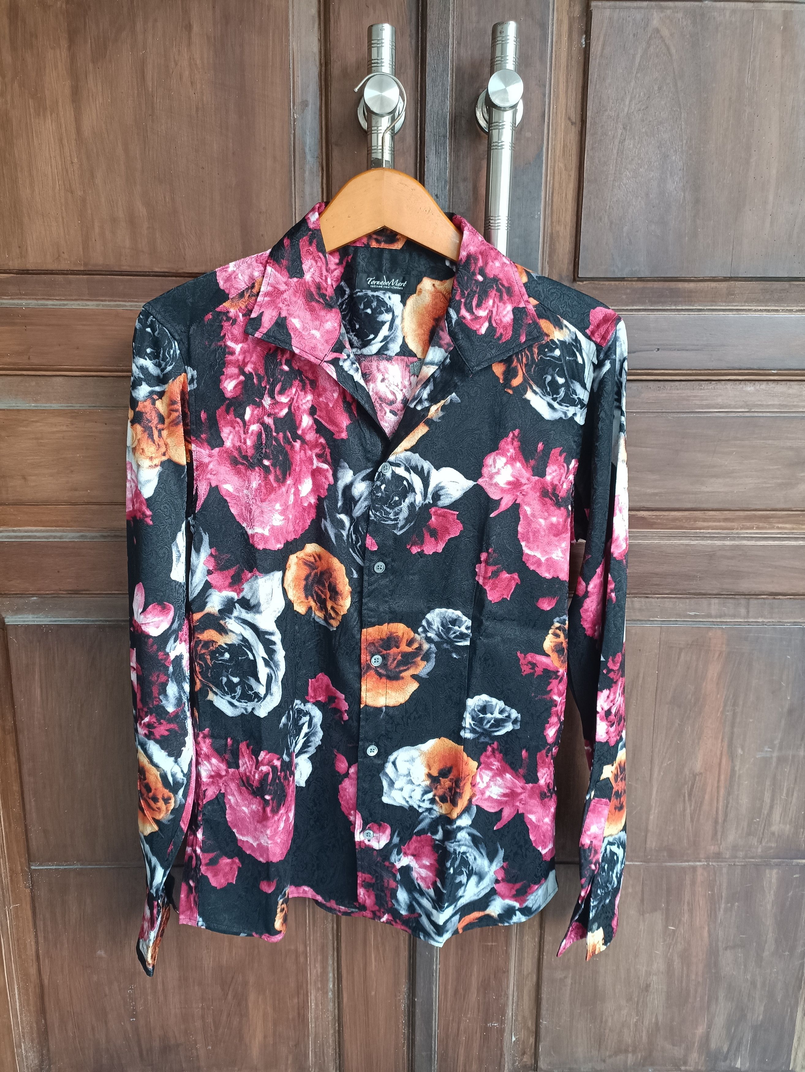 Tornado Mart Tornado Mart tops flower patern Size L / US 10 / IT 46 - 1 Thumbnail