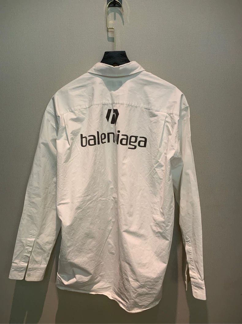 Balenciaga Balenciaga size 39 Loose Fit Logo Embroidered Shirt Size US S / EU 44-46 / 1 - 4 Thumbnail