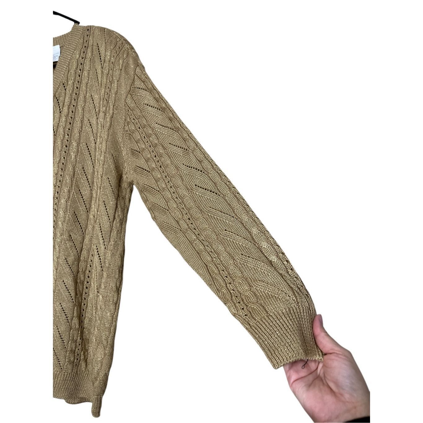 Liz Claiborne Vintage Liz Claiborne Cable Knit Shimmery Gold V Neck sweater M Size M / US 6-8 / IT 42-44 - 4 Thumbnail