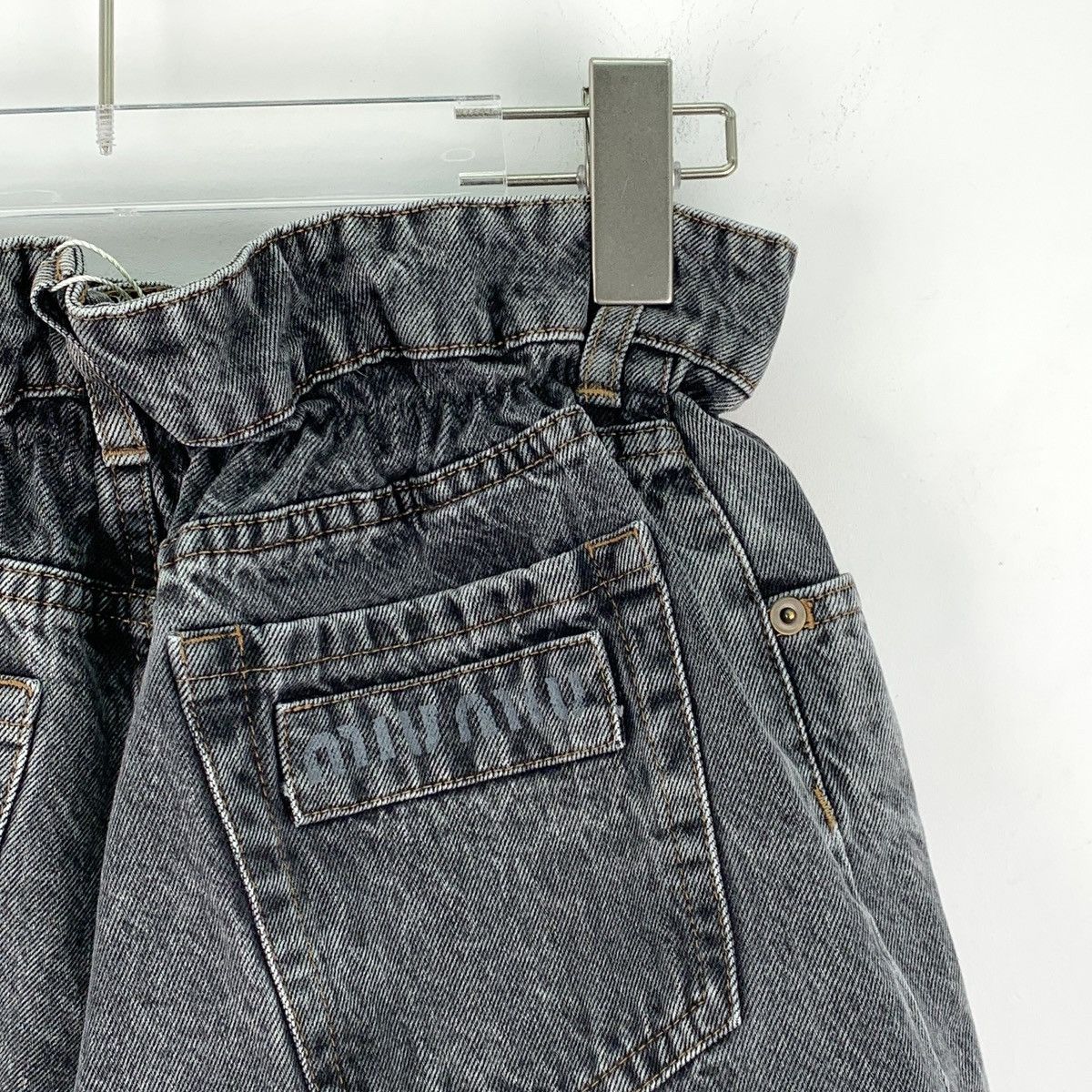 Miu Miu Miu Miu Black-Grey Logo Printed Cotton Casual Shorts K26WX Size 24" / US 00 / IT 34 - 5 Thumbnail