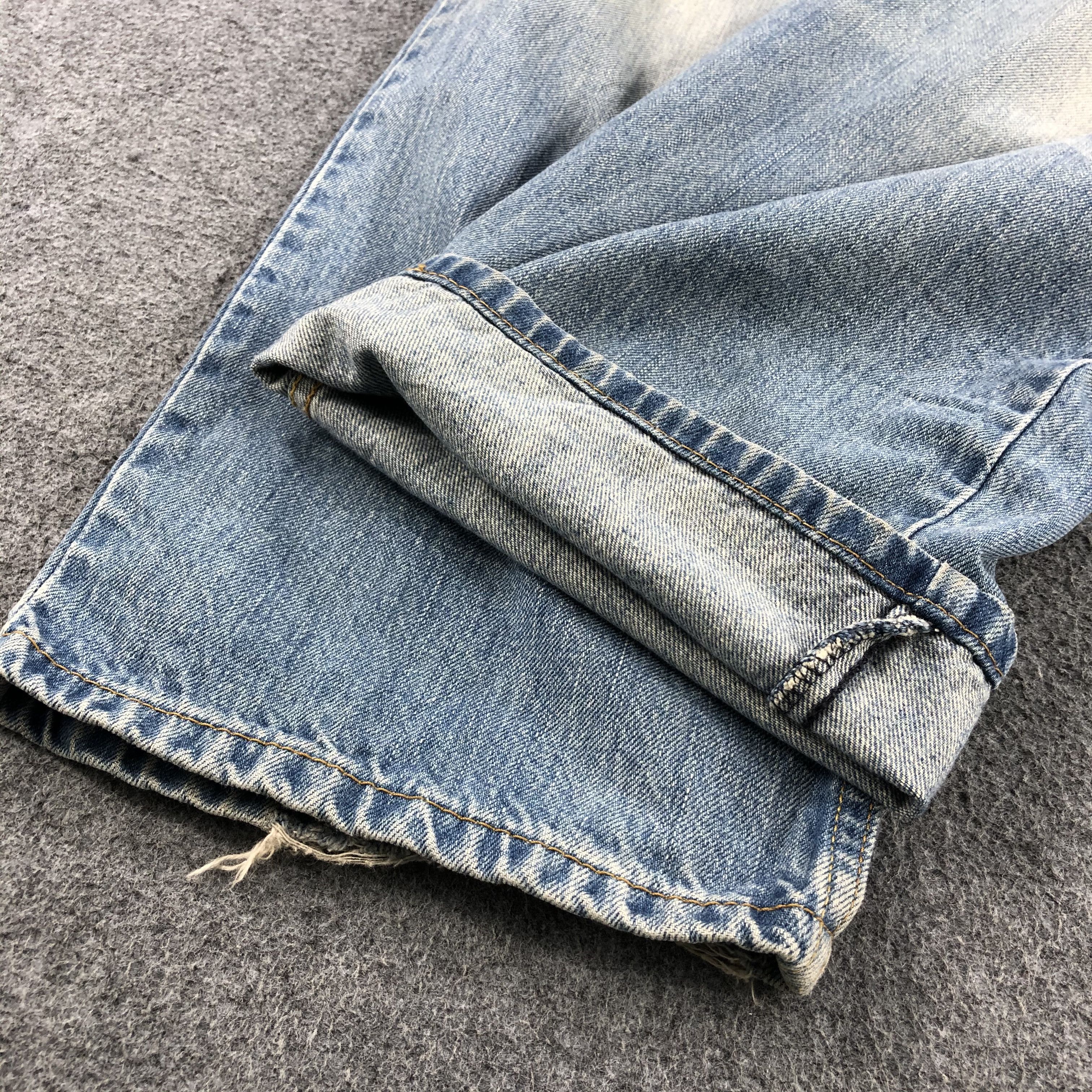 Levi's × Vintage Vintage Light Wash Levis 550 Jeans-JM1478 Size US 39 - 7 Thumbnail