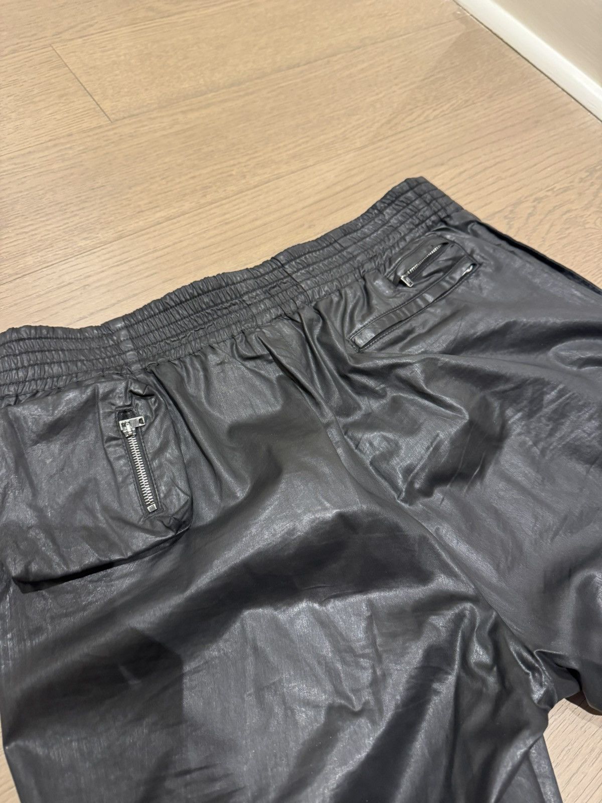 1017 ALYX 9SM Alyx Studio 1017 ALYX 9SM Waxed Leather Effect Trouser Size US 32 / EU 48 - 4 Thumbnail