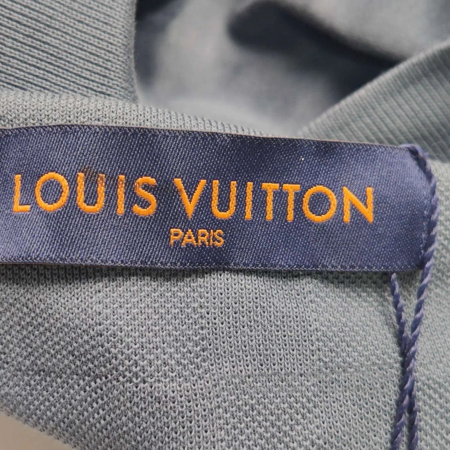 Louis Vuitton Louis Vuitton S Cotton Solid Collared T. Size US S / EU 44-46 / 1 - 2 Thumbnail