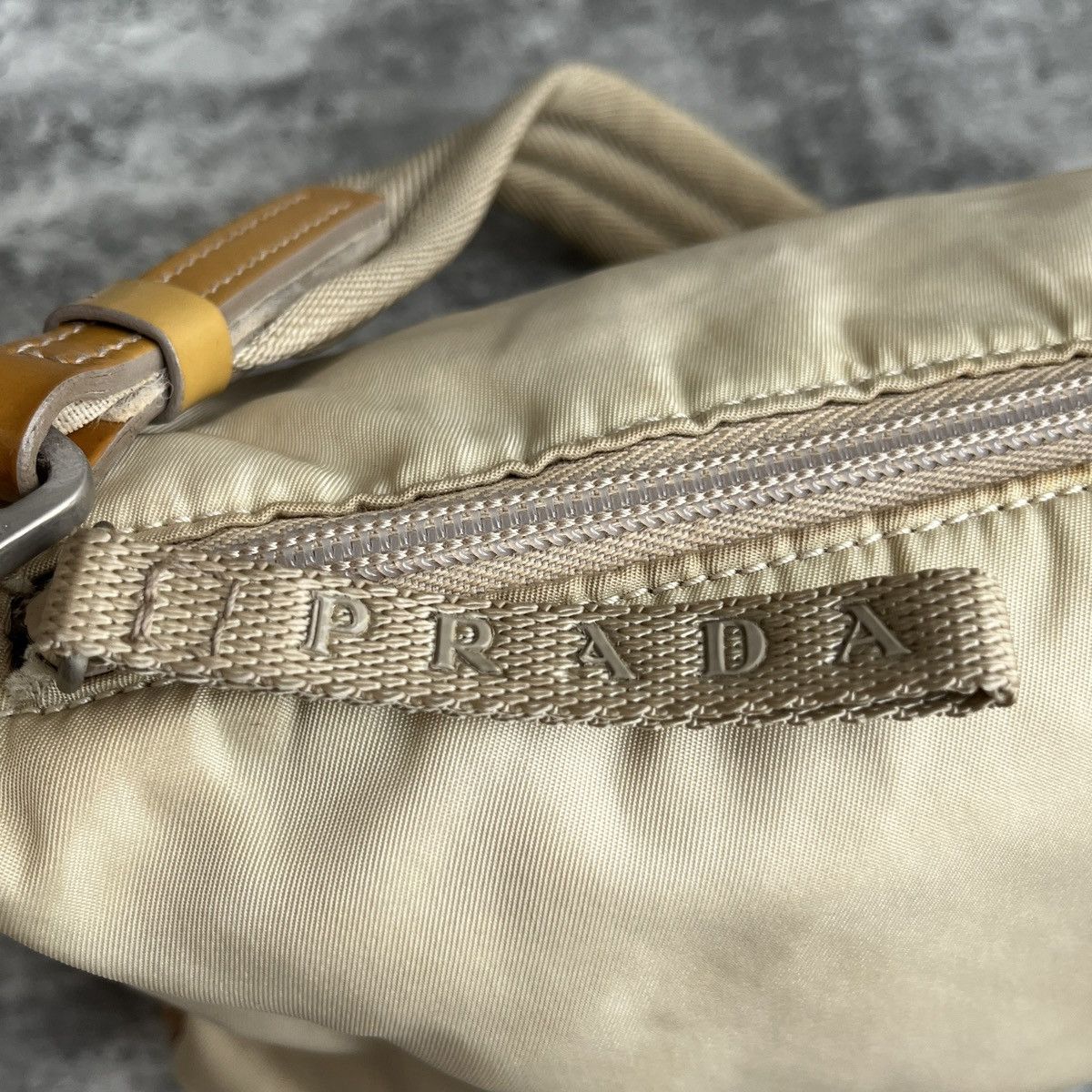 Prada Vintage Prada Tusseto Nastro Beige Shoulder Bag Size ONE SIZE - 17 Thumbnail
