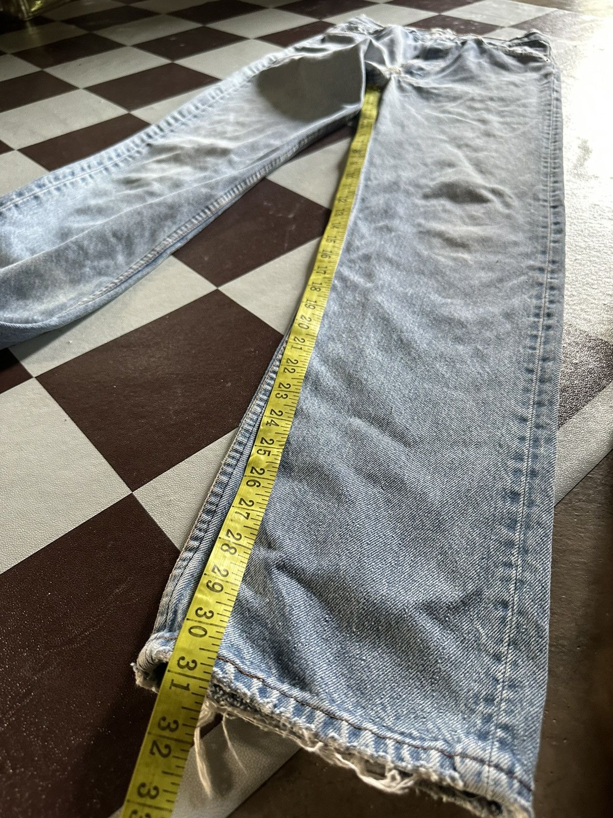 Levi's Vintage Levi’s 501 top button 552 distressed jeans Size US 28 / EU 44 - 12 Thumbnail
