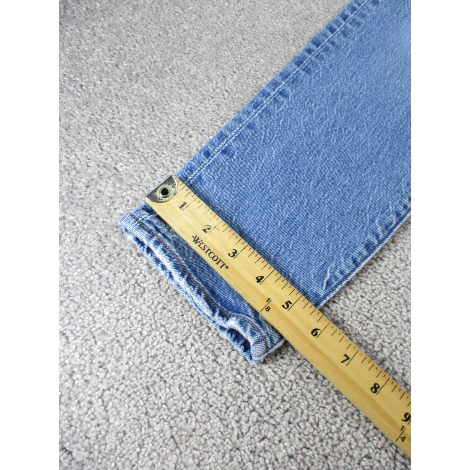Levi's Levi's Wedgie Tapered Jeans Womens 26 Light Wash Denim Mid Rise Button Fly Size 26" / US 2 / IT 38 - 5 Thumbnail