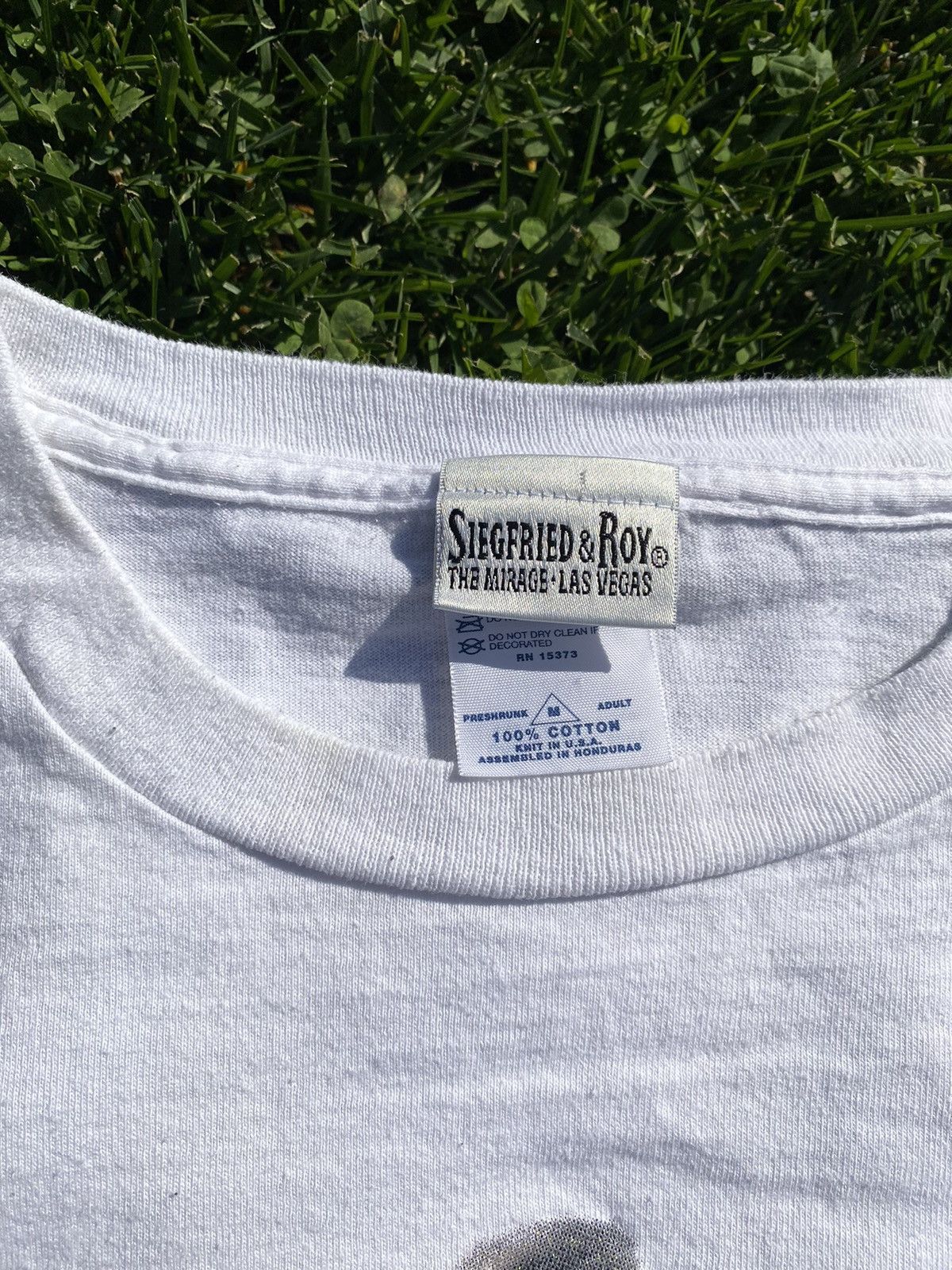 Vintage VINTAGE Siegfried & Roy Glitter Tiger Tee Size US M / EU 48-50 / 2 - 3 Thumbnail