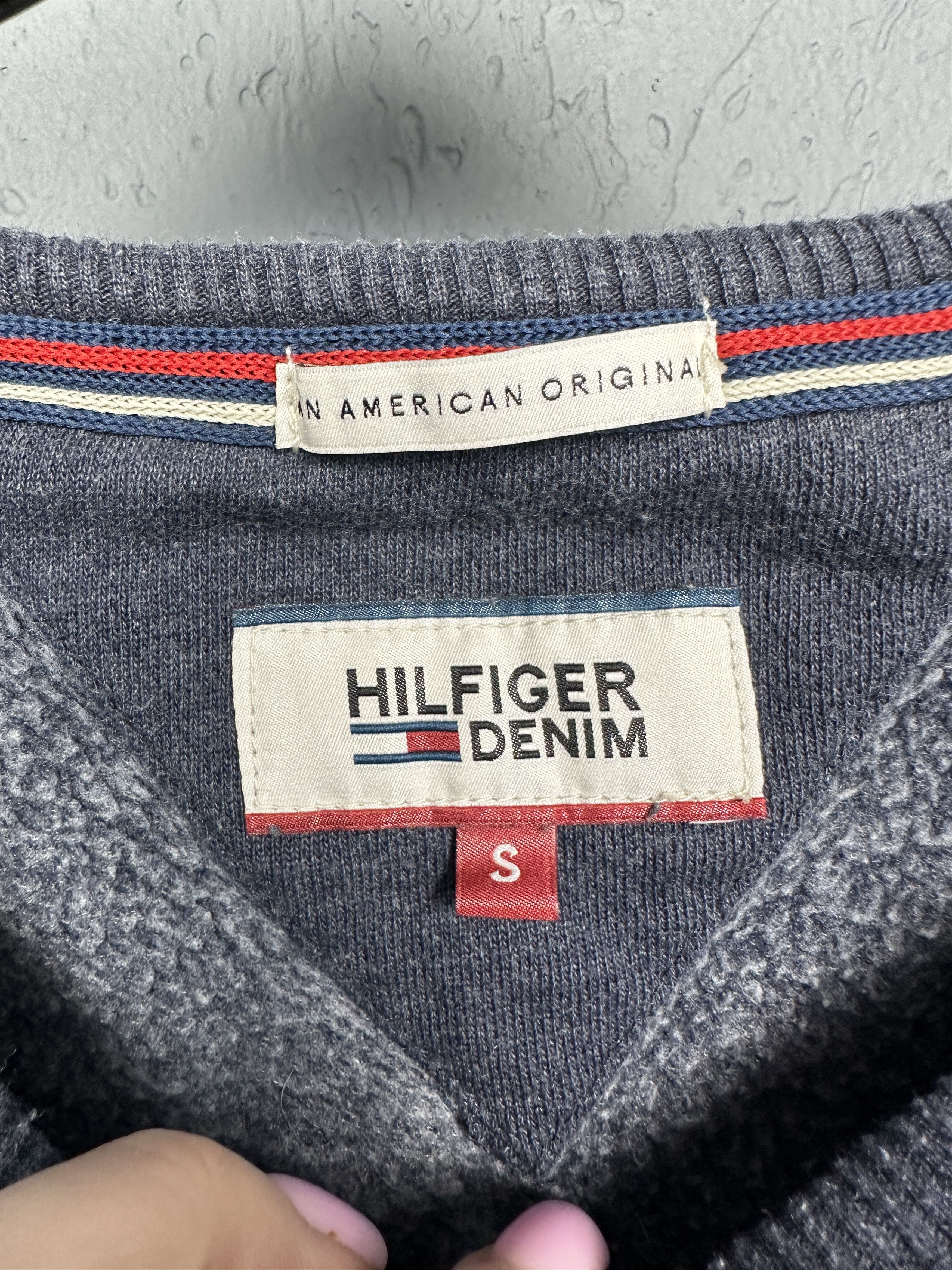 Tommy Hilfiger Tommy Hilfiger Vintage Mens Crew Neck Sweatshirt Size US S / EU 44-46 / 1 - 3 Thumbnail