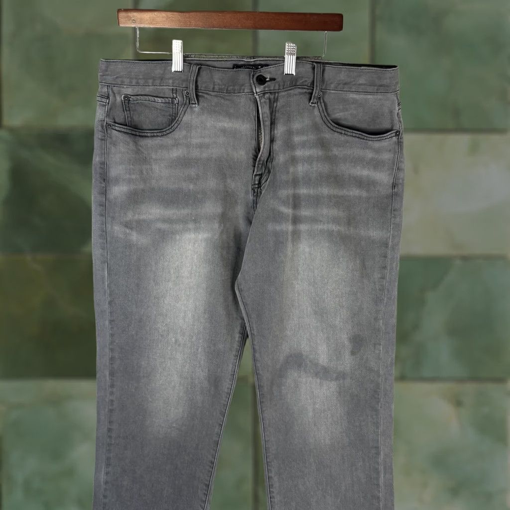 Lucky Brand Lucky Brand Jeans Mens 40x32 Gray 221 Original Straight Denim Casual Pants Jeans Size US 40 / EU 56 - 1 Thumbnail