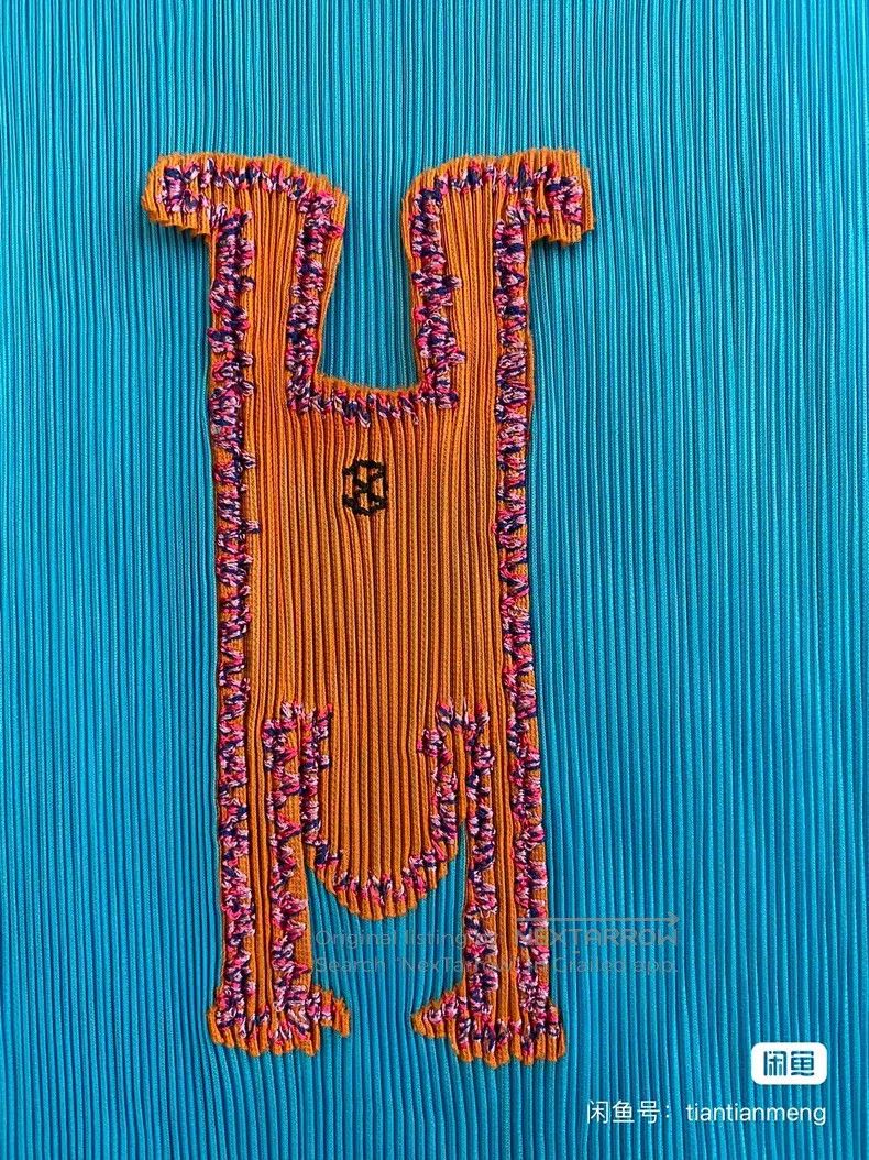 Issey Miyake Issey Miyake Little House Tassel Scarf Size ONE SIZE - 3 Thumbnail