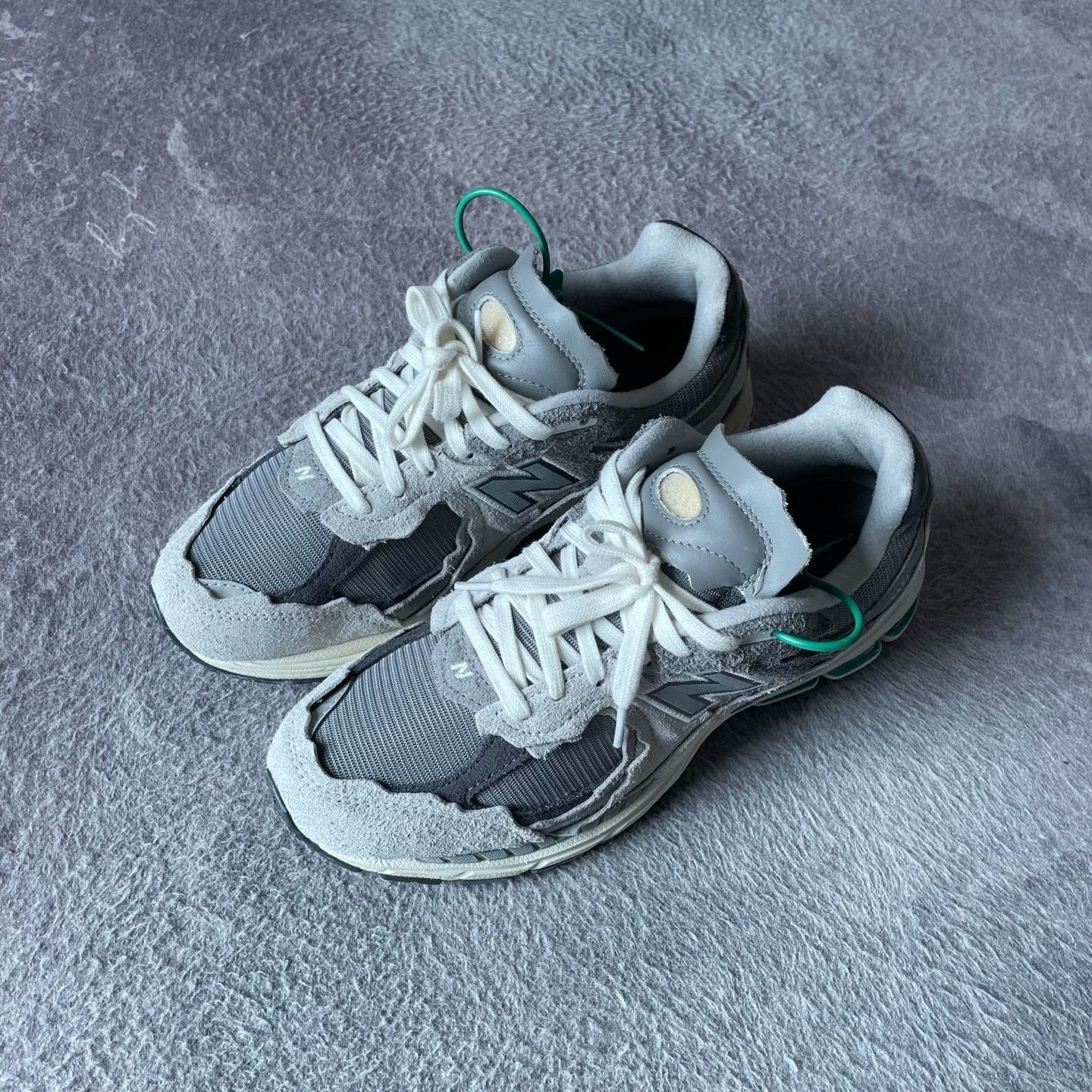 New Balance New Balance Gray Lowtop Sneakers M Men Size US 10 / EU 43 - 1 Thumbnail