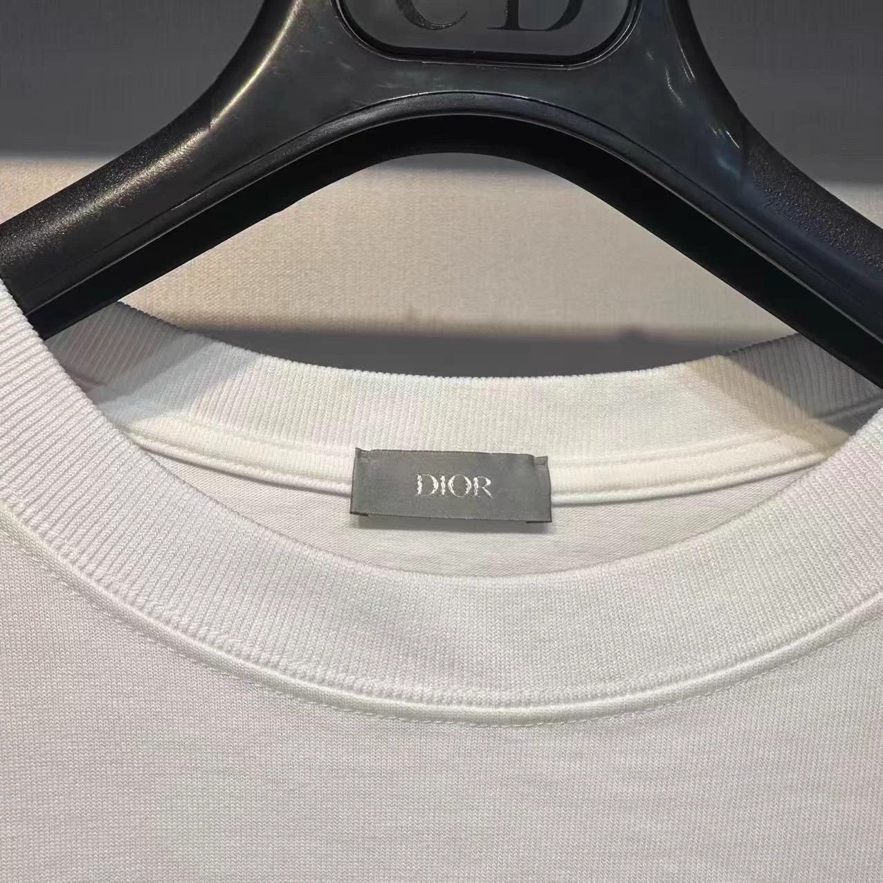 Dior Dior White T-shirt front embroidered 47 back logo Size US S / EU 44-46 / 1 - 4 Thumbnail