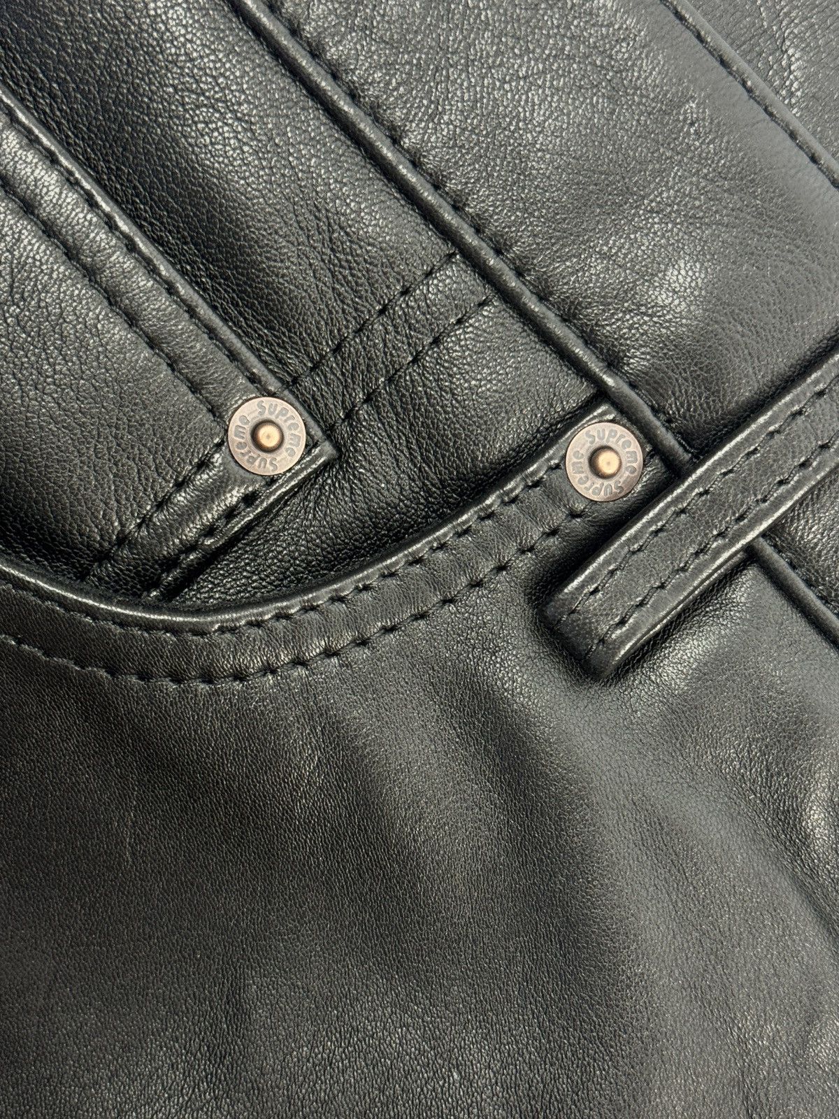 Supreme BAGGY LEATHER SHORTS Size US 32 / EU 48 - 5 Thumbnail