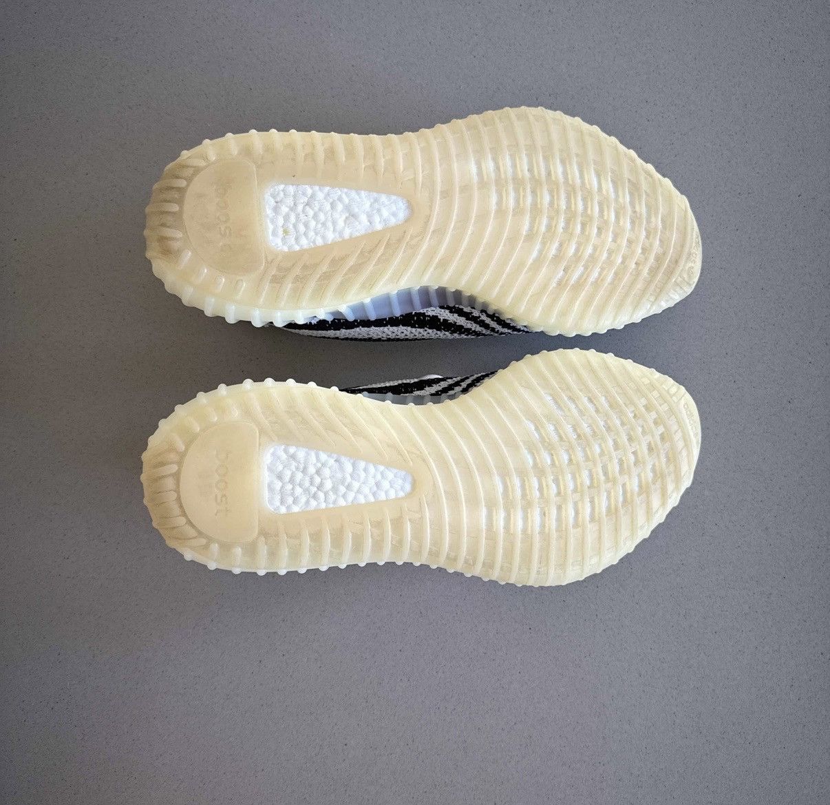 Yeezy Boost 350 V2 Zebra Size US 11 / EU 44 - 5 Thumbnail