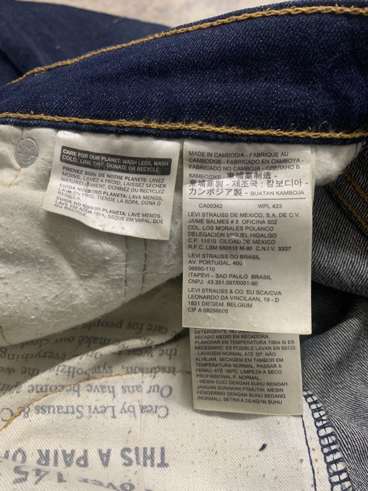 Levi's VINTAGE LEVIS 513 Slim Straight BLUE WASH JEANS Size US 31 - 11 Thumbnail