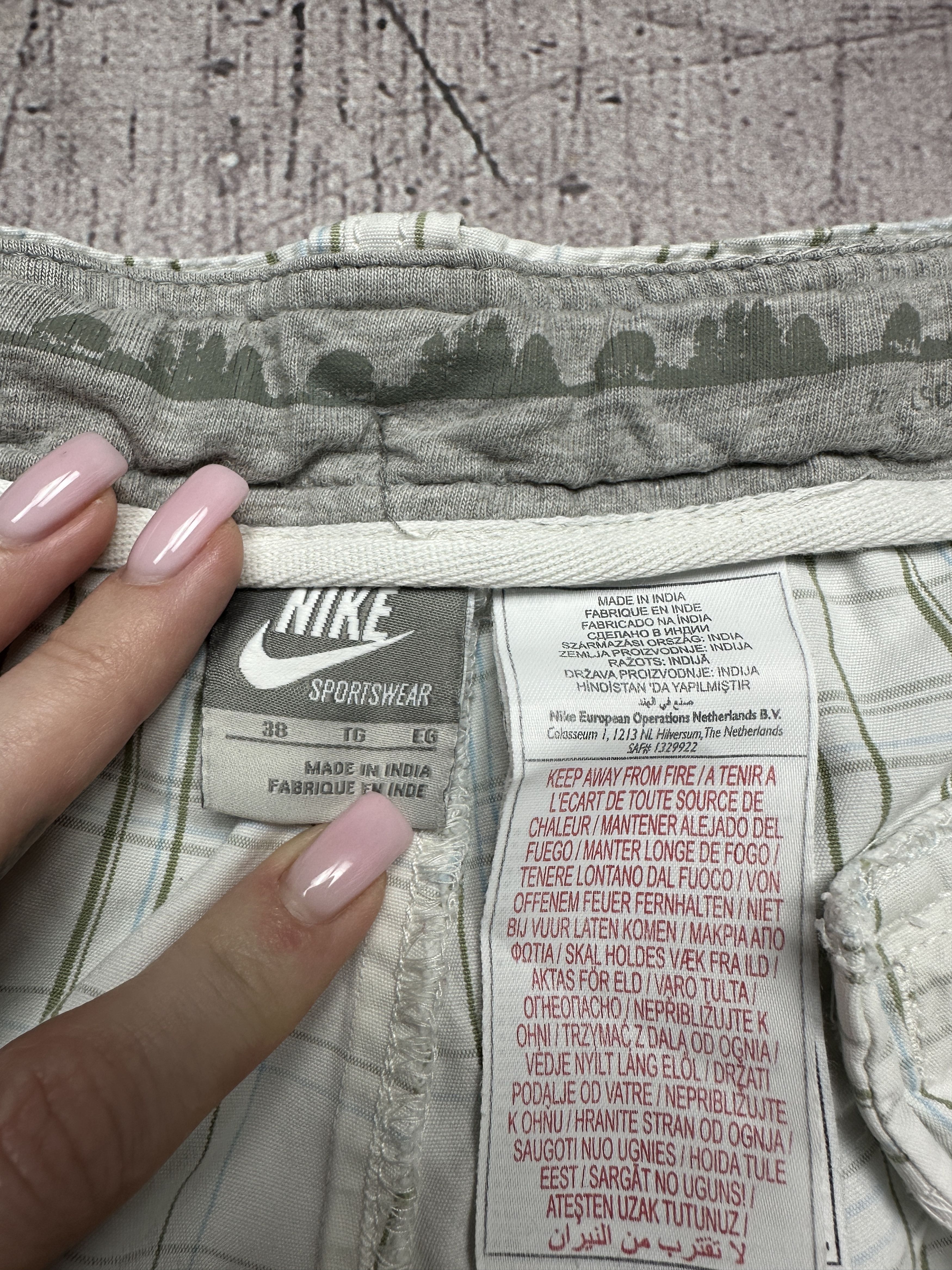 Nike Nike Vintage Mens Cargo Shorts Size US 38 / EU 54 - 6 Thumbnail