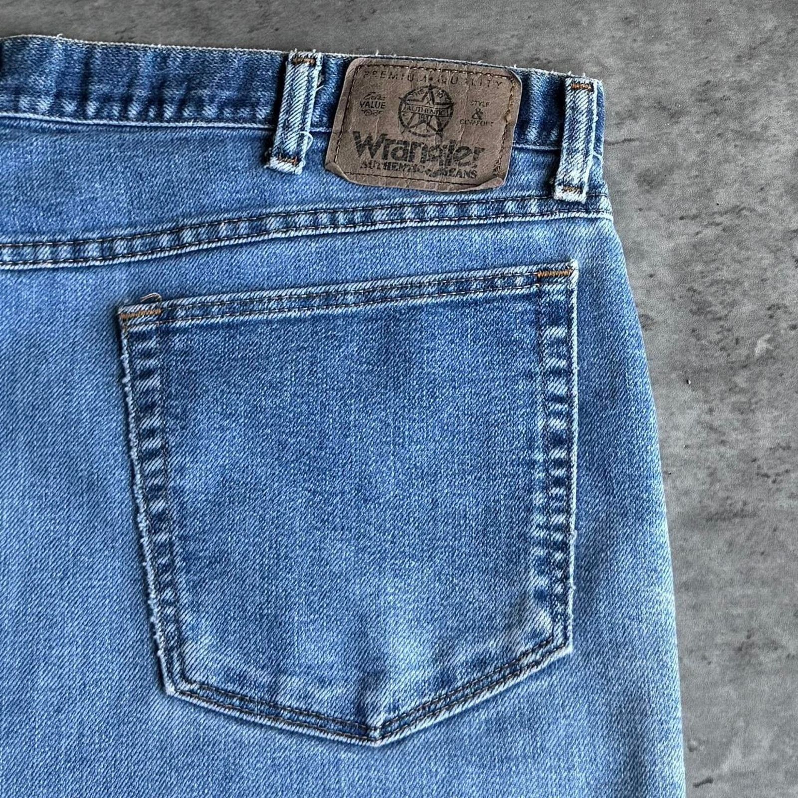 Carhartt × Vintage × Wrangler Vintage Y2K Wrangler Medium Wash Grunge Opium Denim Jeans Size US 39 - 3 Thumbnail