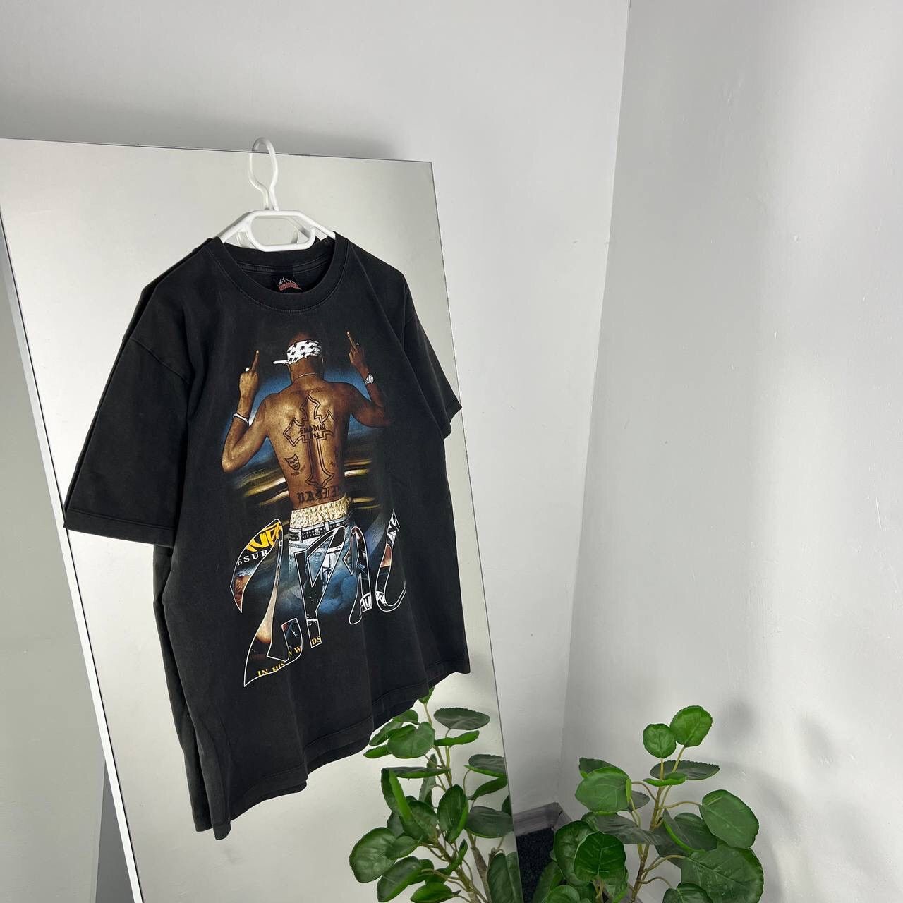 Band Tees 2 PAC Vintage Rap Tee Big Print Y2k Style Baggy Fit Size US L / EU 52-54 / 3 - 1 Thumbnail