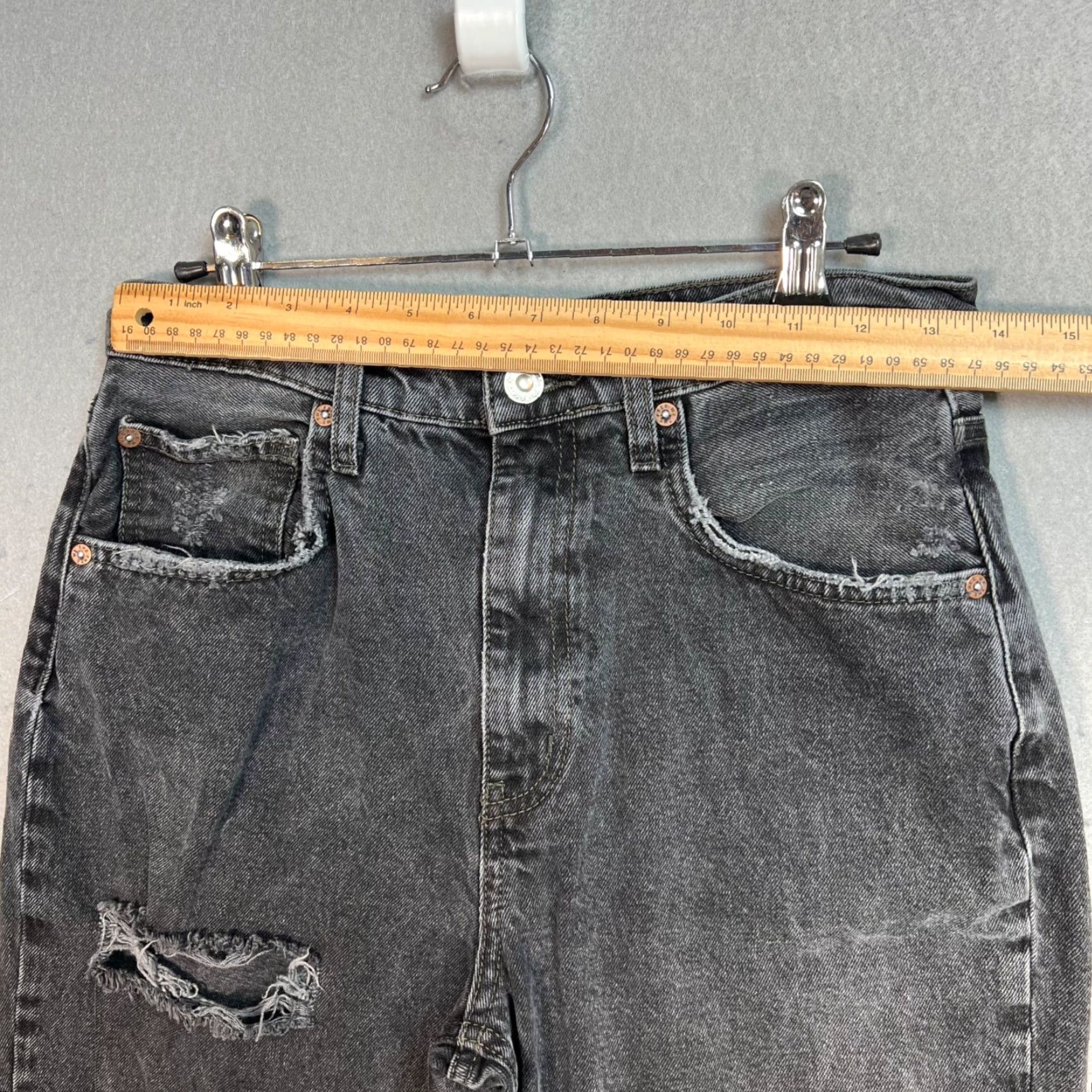Vintage We The Free Distressed Black High-Waisted Straight Leg Jeans Raw Hem Womens 2 Size 28" / US 6 / IT 42 - 5 Thumbnail