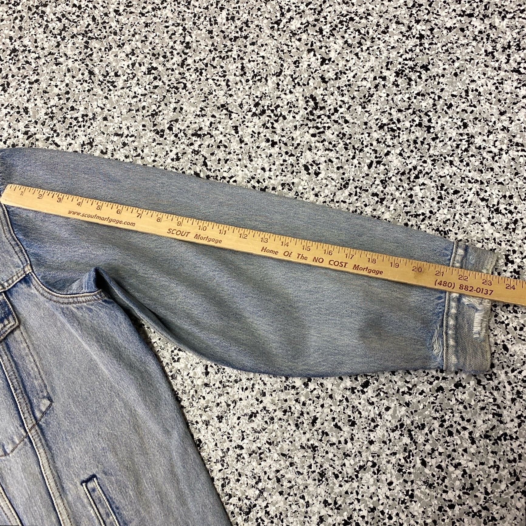 Levi's VINTAGE Levi's Trucker Jacket Denim Light Wash Distressed 2XL Men Blue Jeans Jacket Lined Collared Sample Stock Size US XXL / EU 58 / 5 - 4 Thumbnail