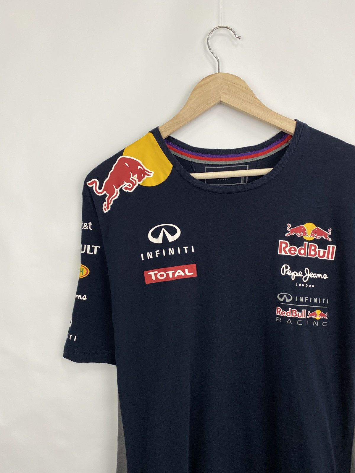 Formula 1 × Pepe Jeans Pepe Jeans Infiniti Red Bull Renault Pirelli Casio T-Shirt Size US XL / EU 56 / 4 - 9 Thumbnail