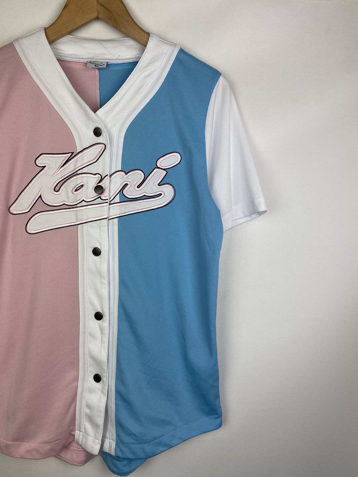 Karl Kani Karl Kani ladies short sleeve big logo jersey shirt size S Size S / US 4 / IT 40 - 3 Thumbnail