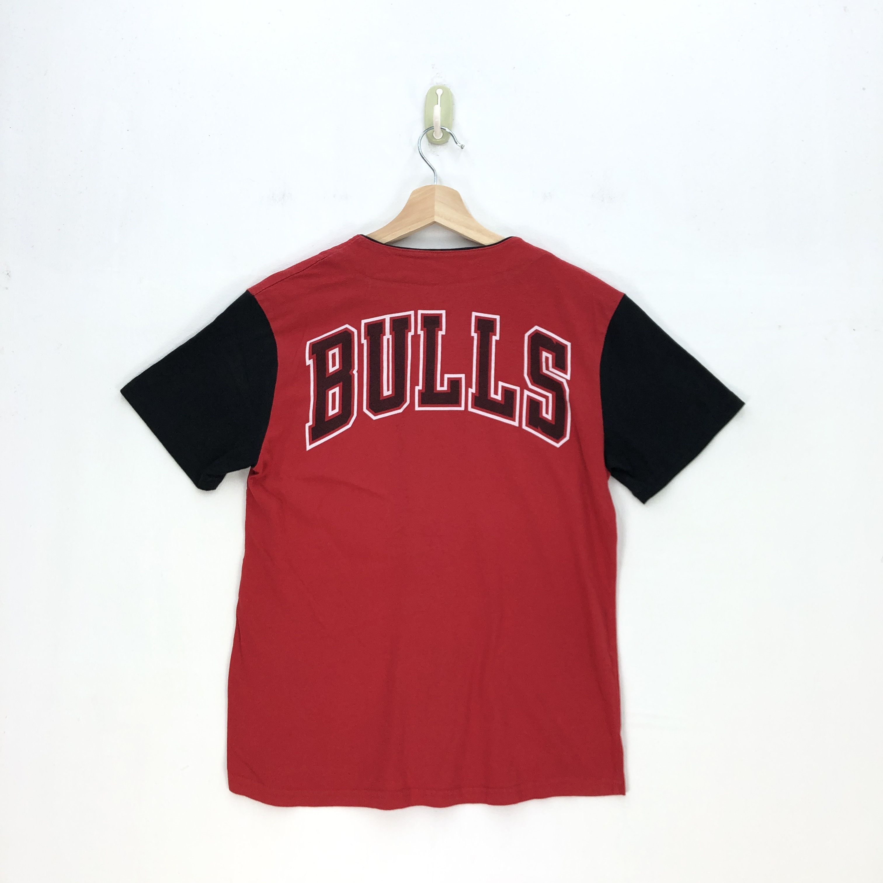 NBA Vintage Y2K Chicago Bull T Shirt NBA MLB Tees Shirt Size US S / EU 44-46 / 1 - 1 Thumbnail