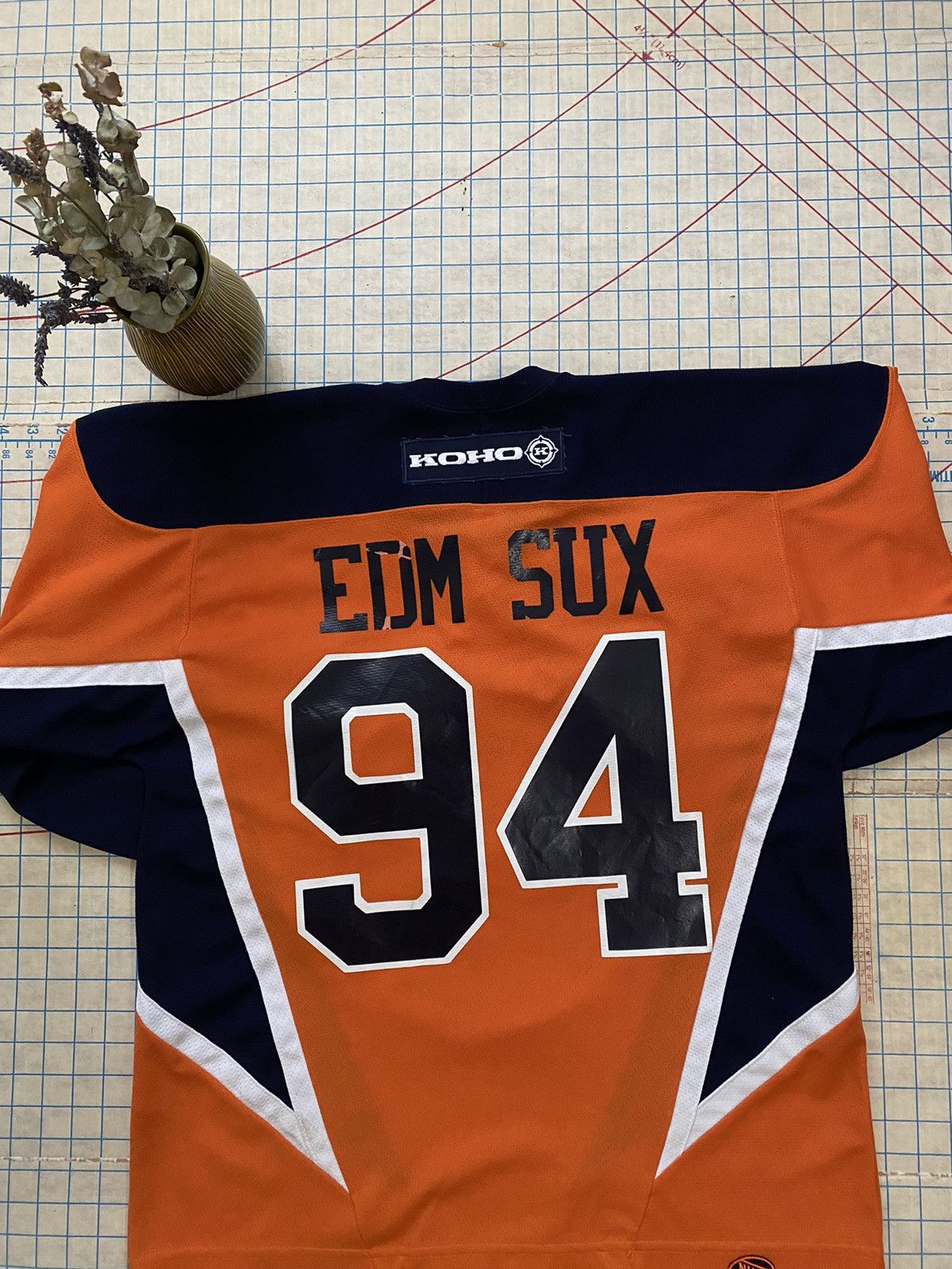 Koho × NHL Koho New York Islanders 2006-07 Orange Size Medium Size US M / EU 48-50 / 2 - 13 Thumbnail