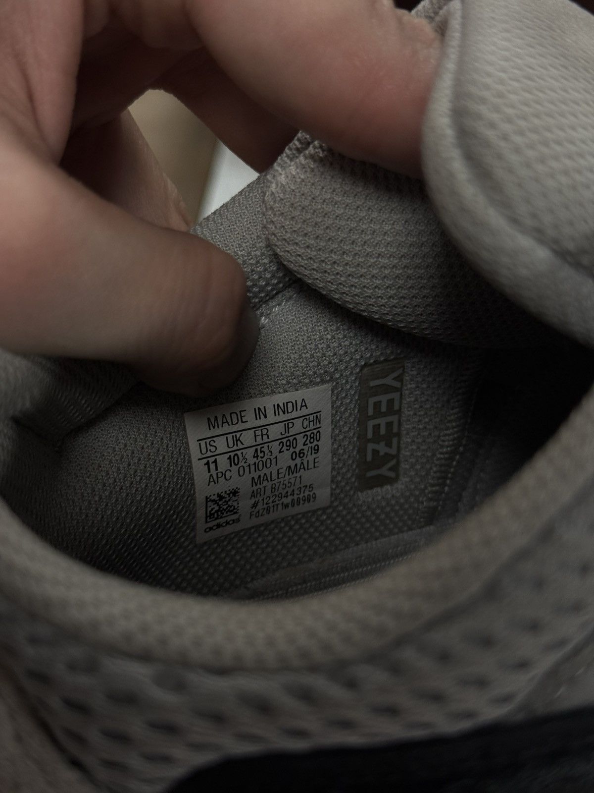 Adidas × Yeezy Yeezy 700 Wave Runner Size 11 Pre Owned W BOX Size US 11 / EU 44 - 16 Thumbnail