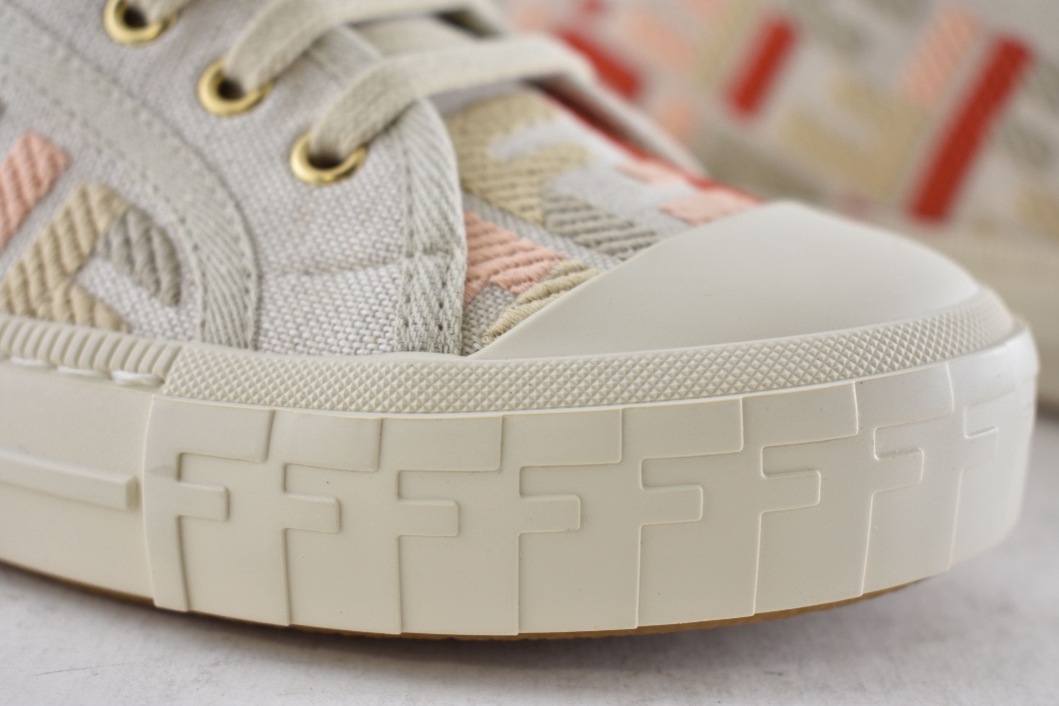 Fendi Fendi Domino Red Monogram FF Logo Low Top Sneaker 38 Size US 8 / IT 38 - 8 Thumbnail